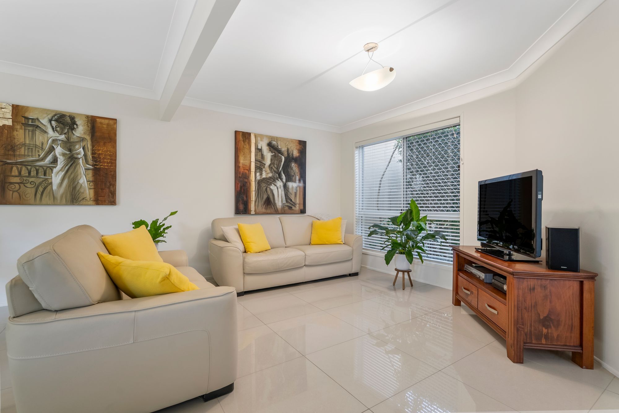 19/34 Lani Street — photo 3 of 23