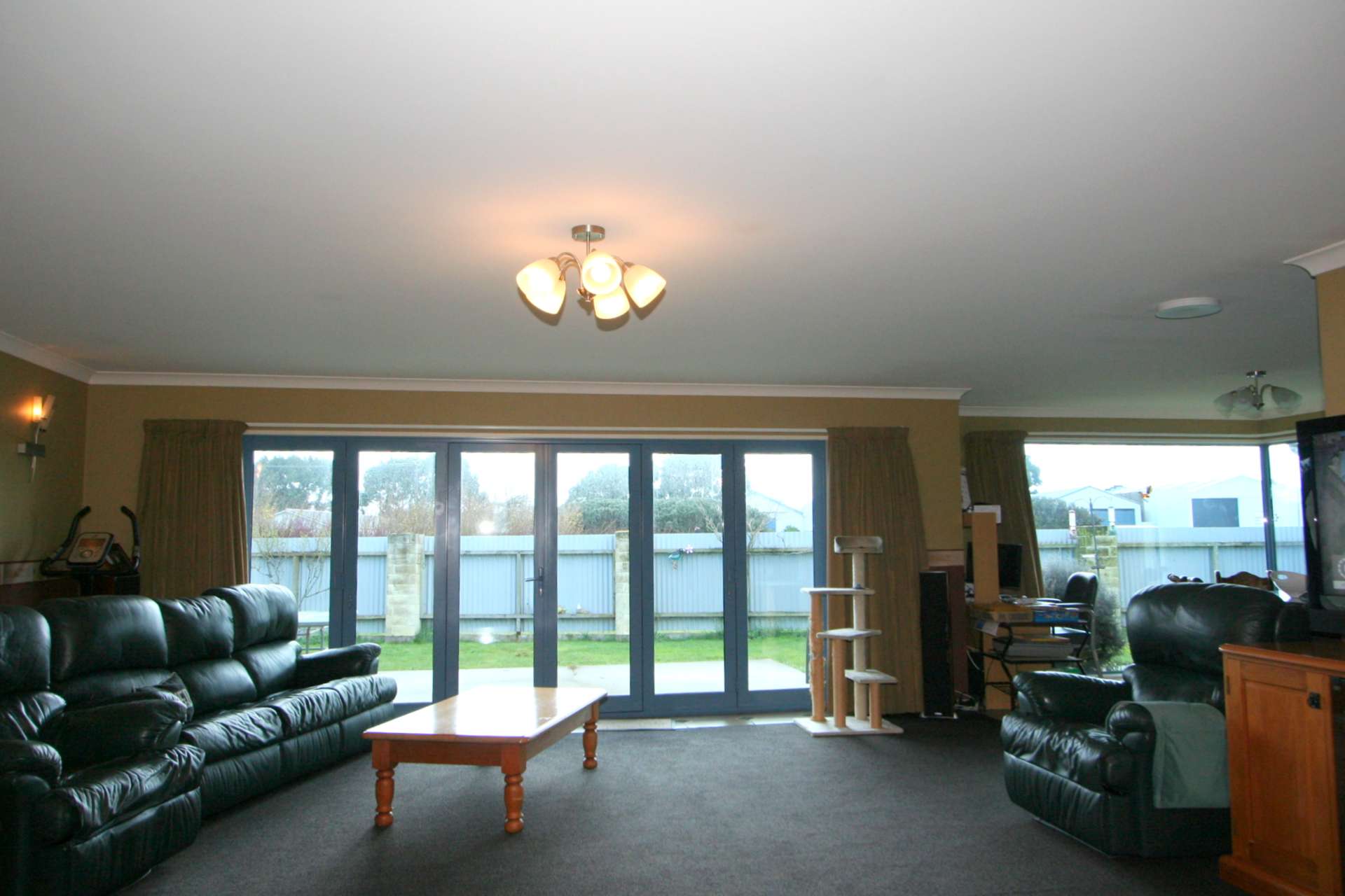 40 Orwell Crescent photo 6