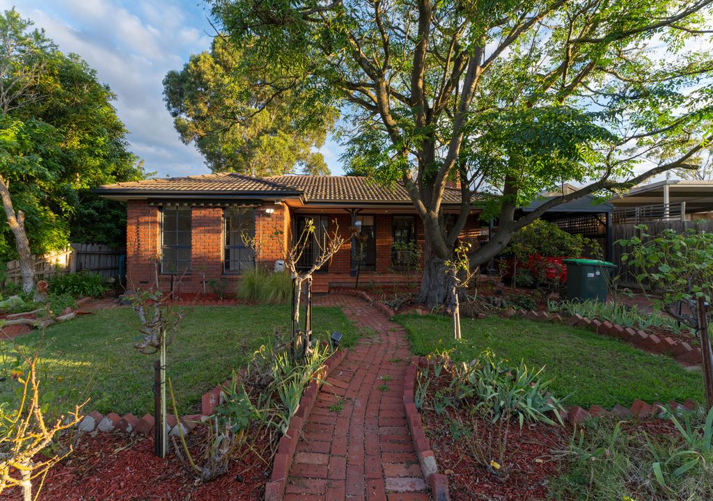 160 Dandelion Drive, Rowville, VIC Home For Rent • Ray White