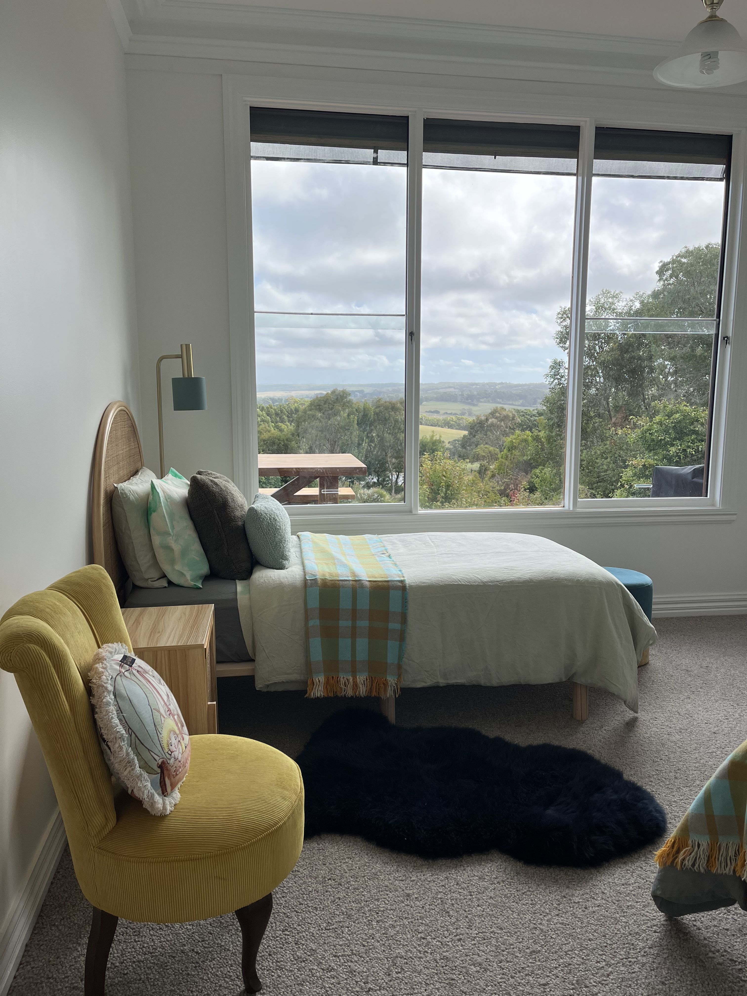 Big sky, big views - a rare long-term rental above Waratah Bay — photo 7 of 11