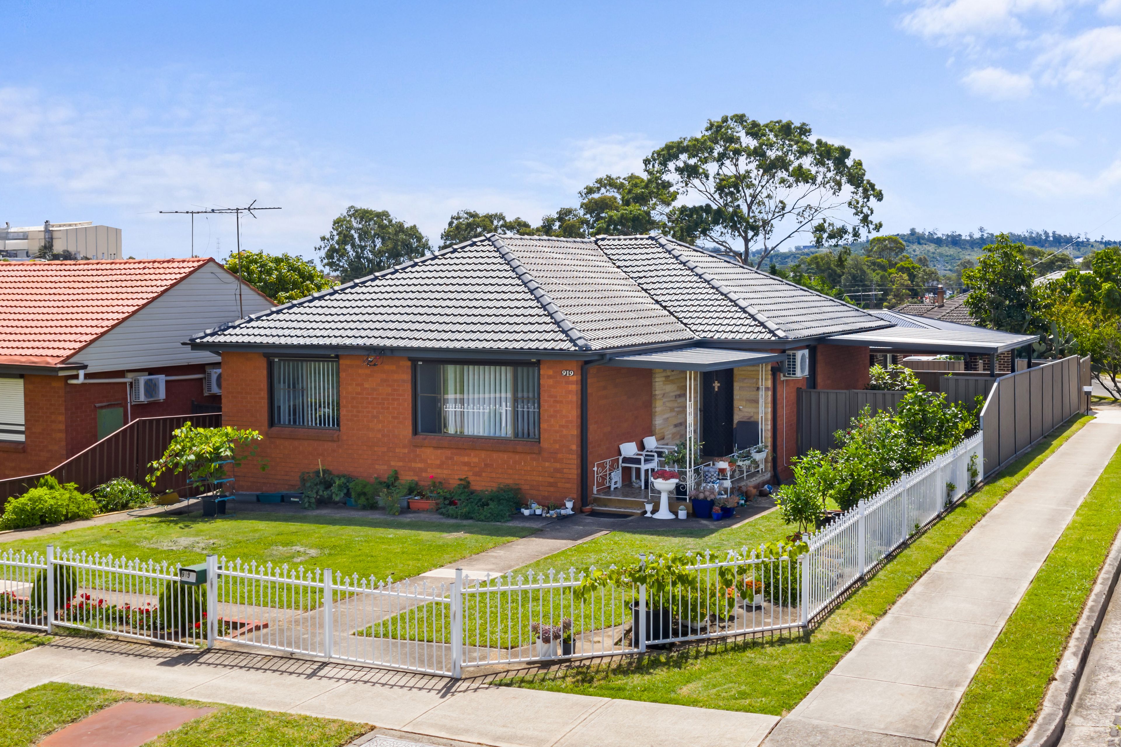 919 & 919A The Horsley Drive, Smithfield, NSW 2164