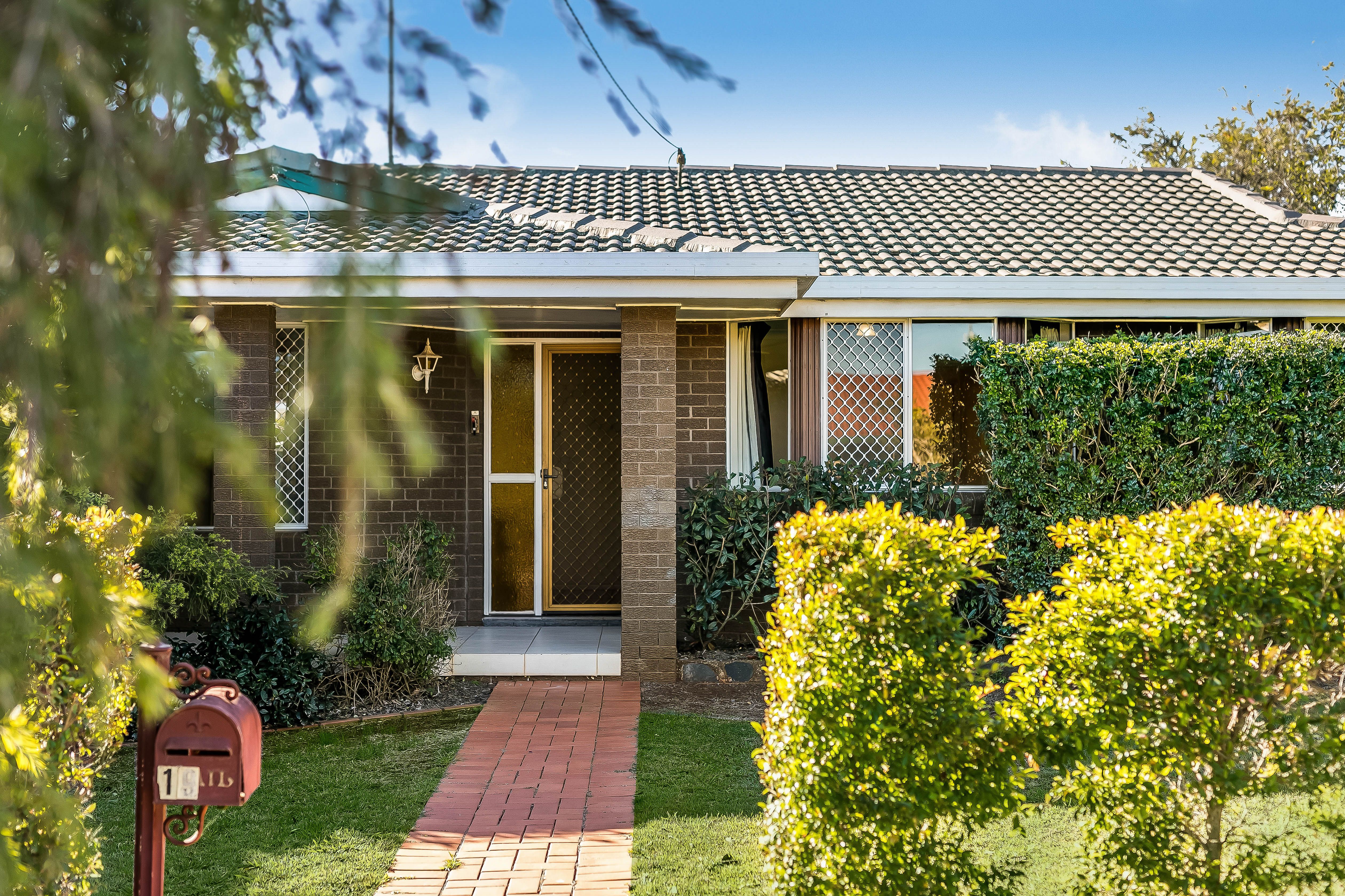19 Hinkler Crescent, Wilsonton QLD 4350