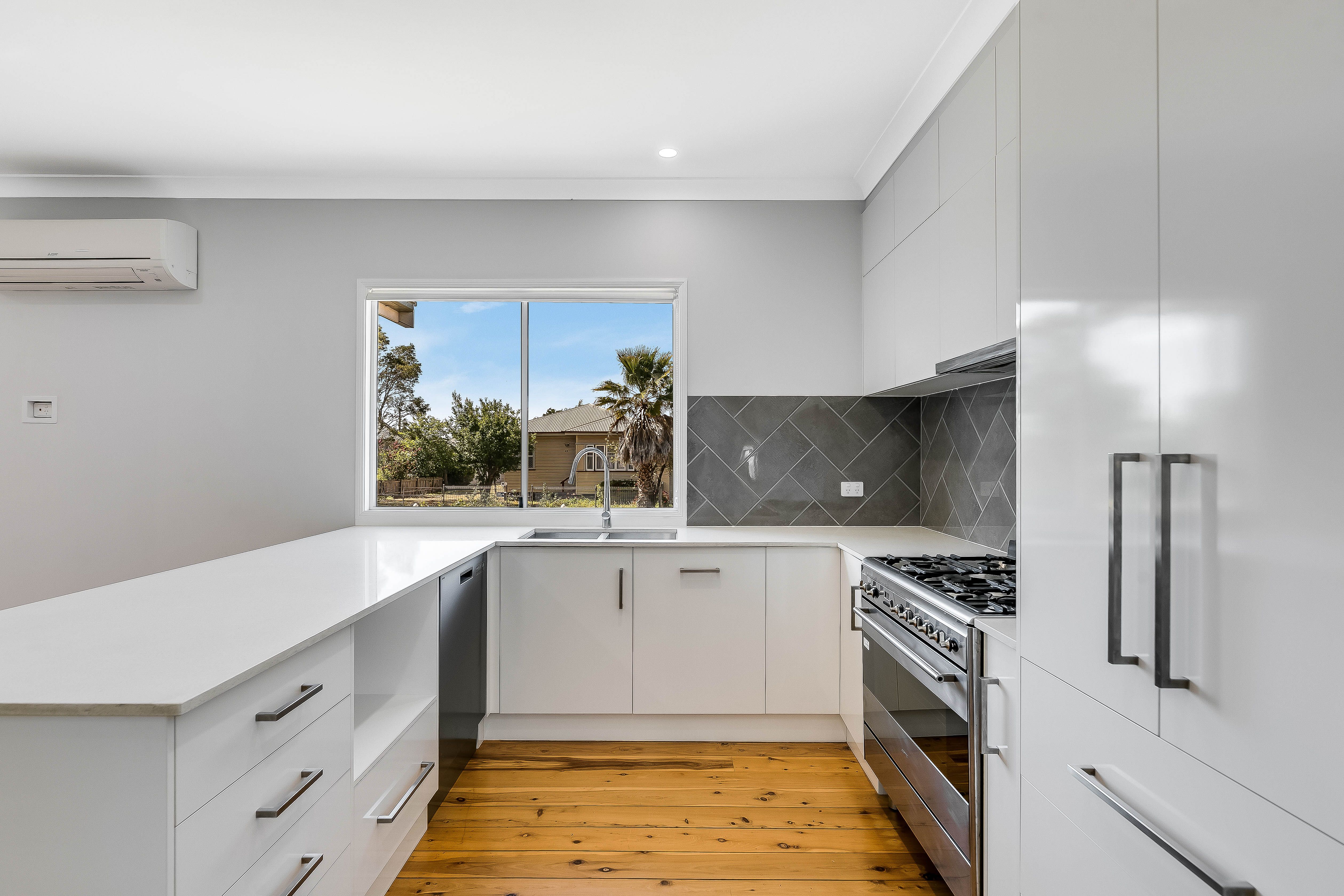 40 Butt Street, Harristown, QLD 4350