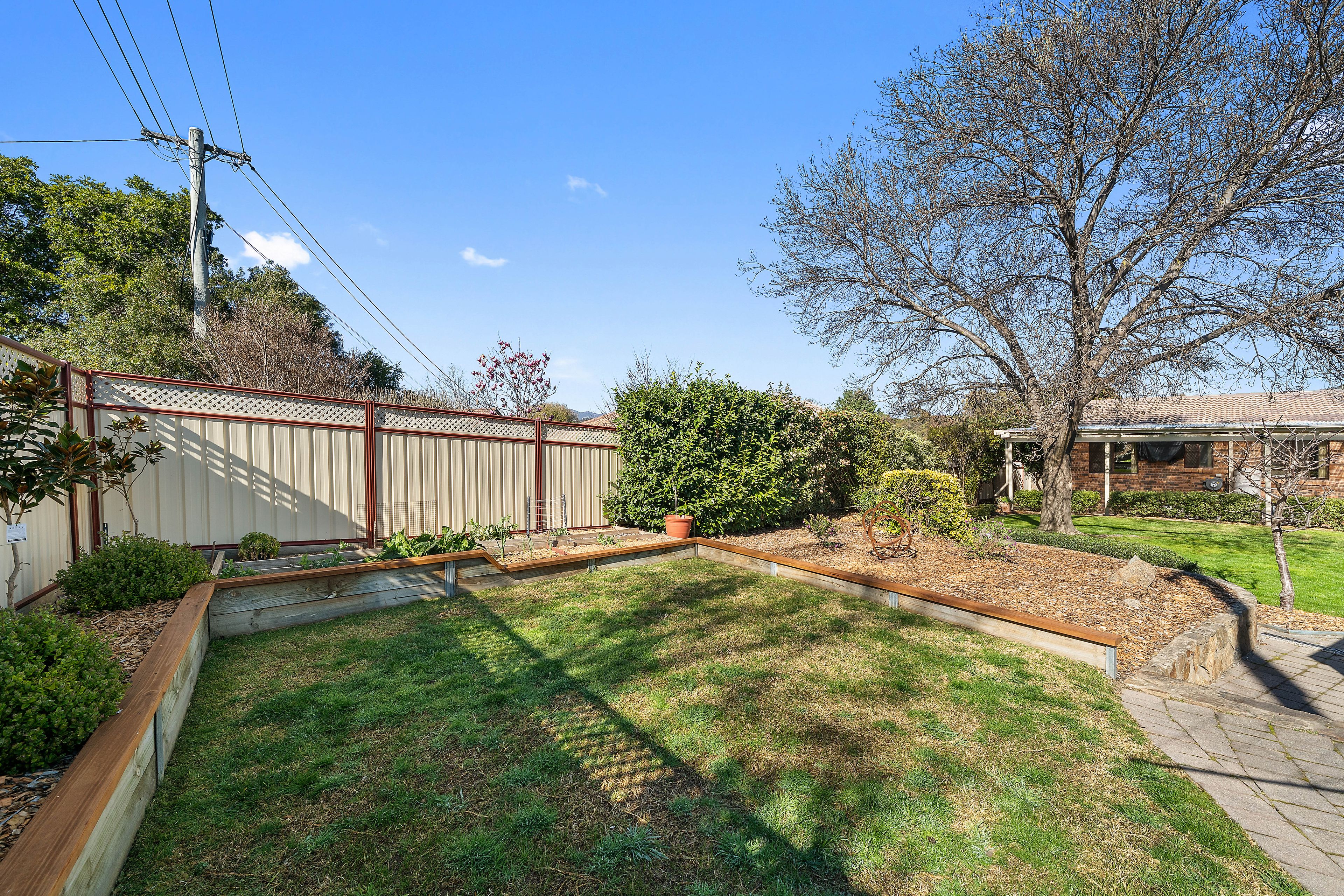 16 Merriman Crescent — photo 26 of 27
