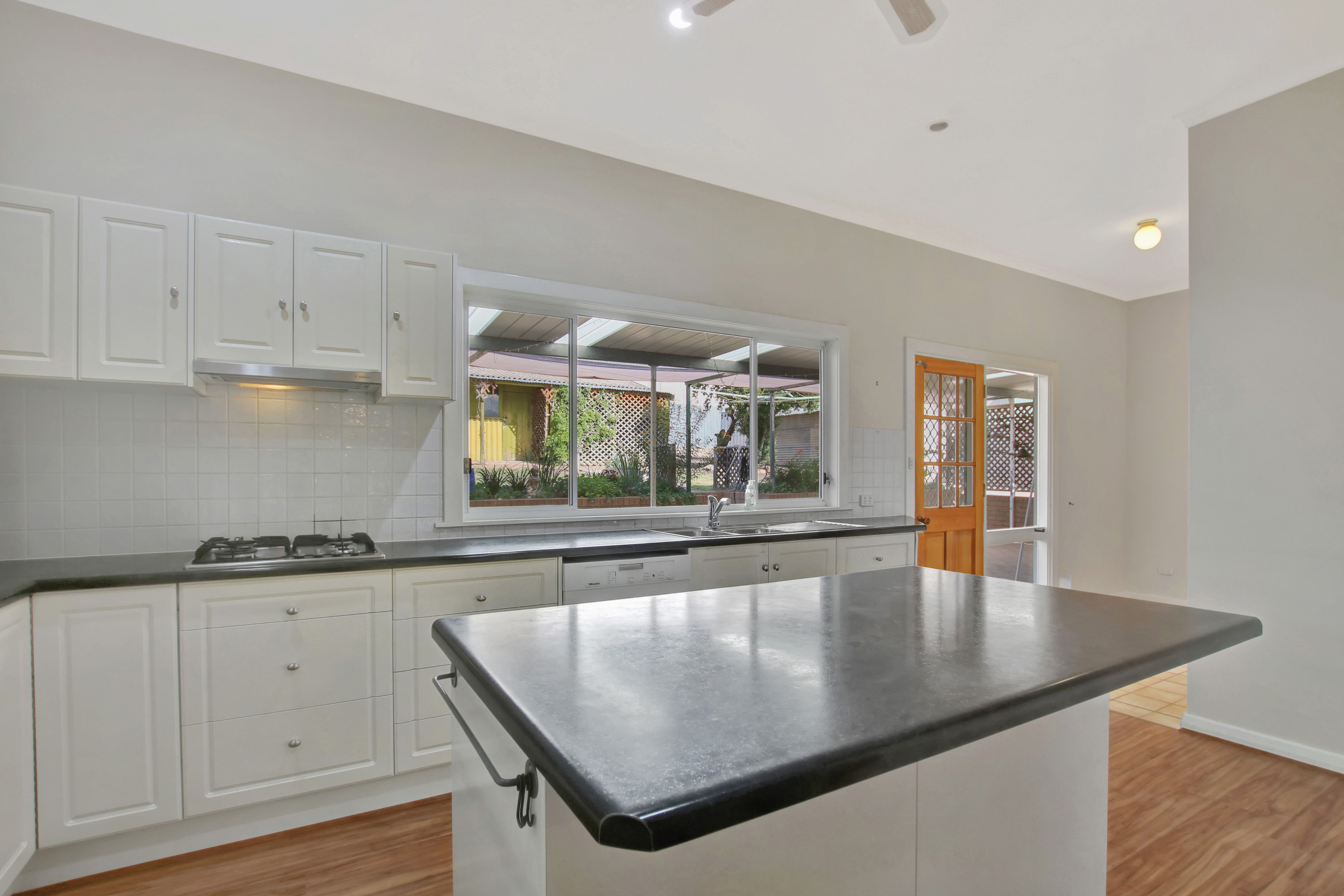 15 Thompson Street — photo 5 of 23