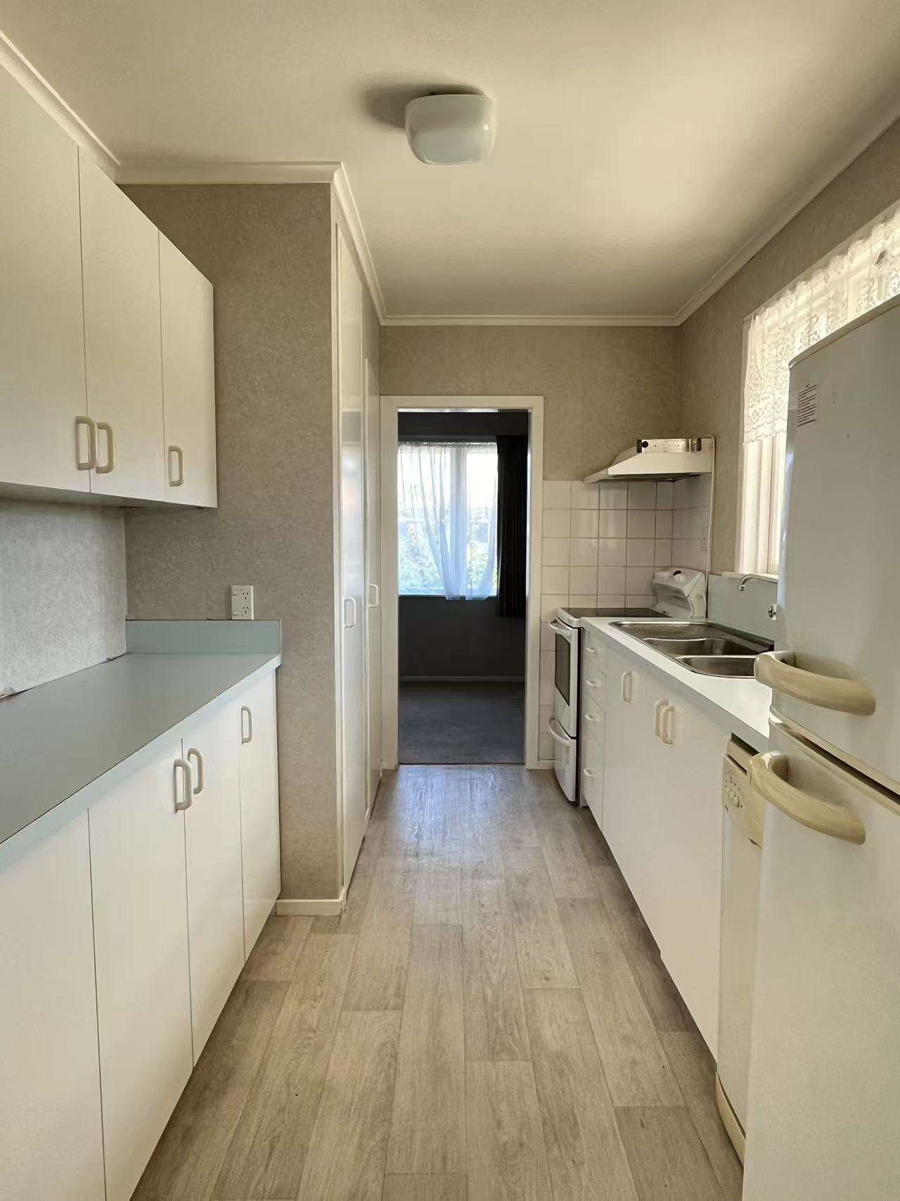 198 Bucklands Beach Road photo 9