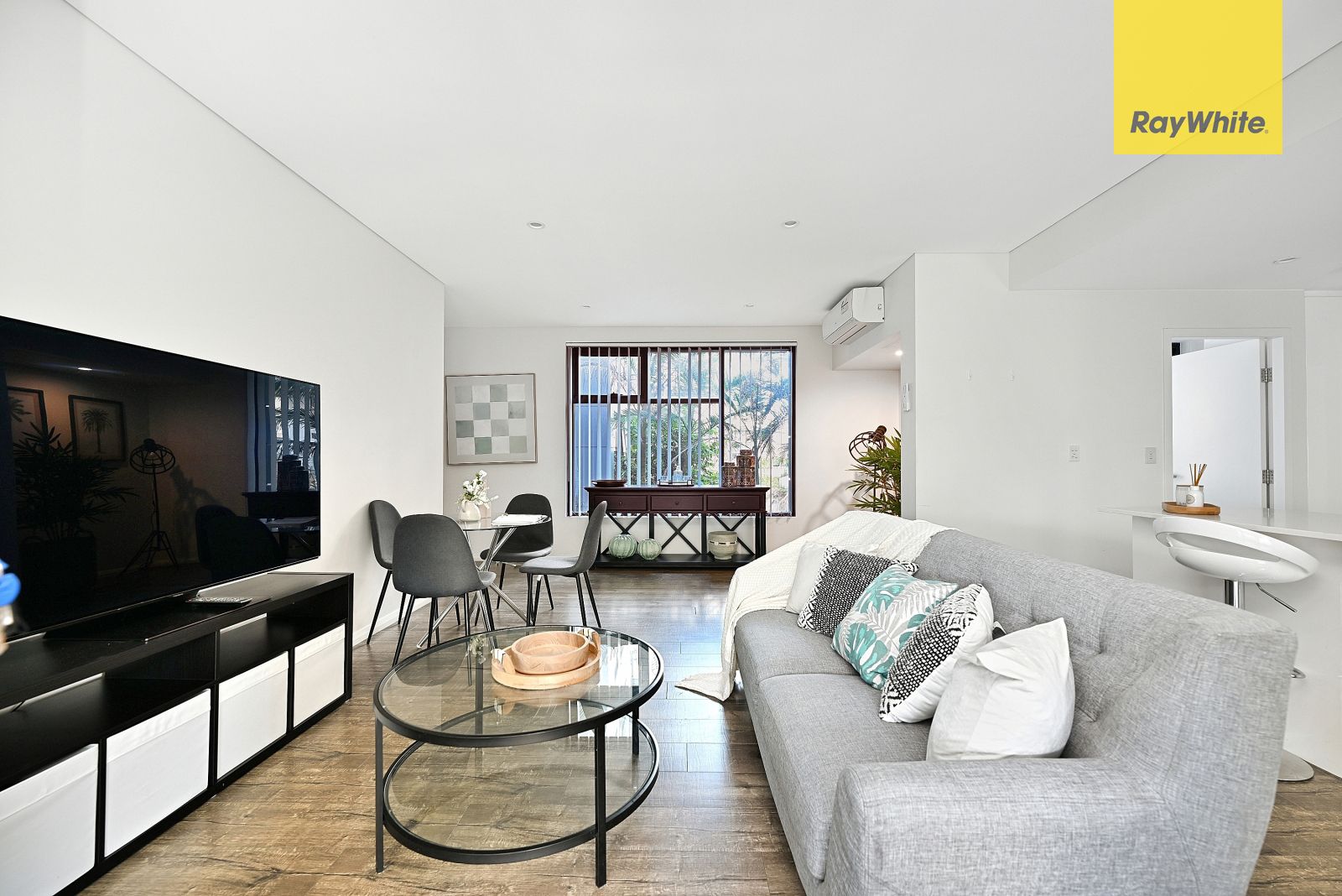 203/115 Bowden Street — photo 3 of 10