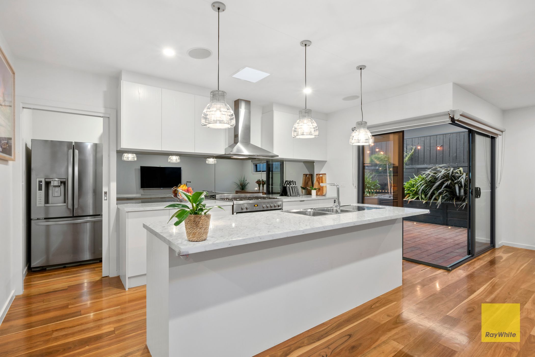 1 Carina Way, HIGHTON, VIC 3216