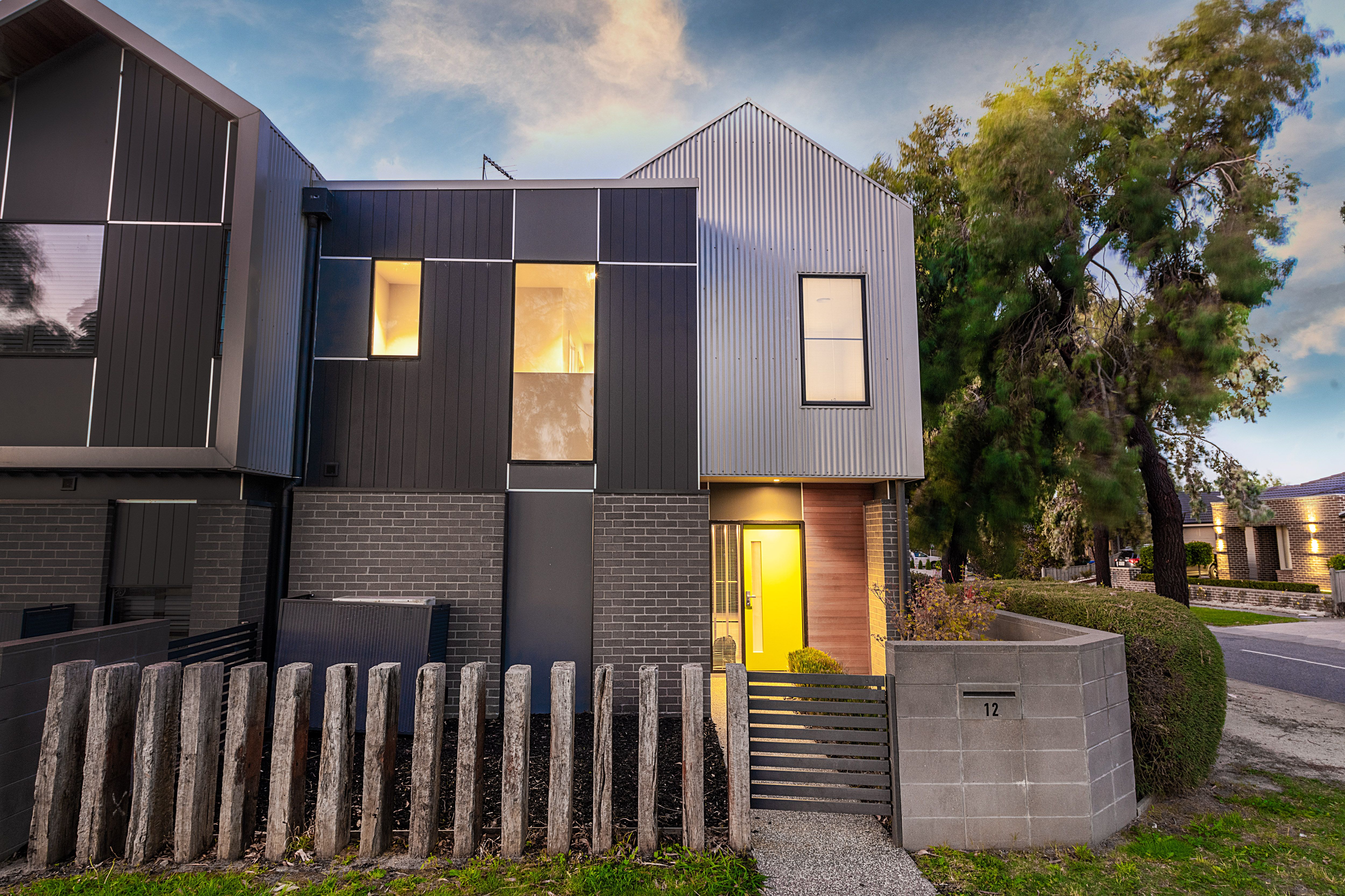 12 Alarah Boulevard, Cranbourne West VIC 3977