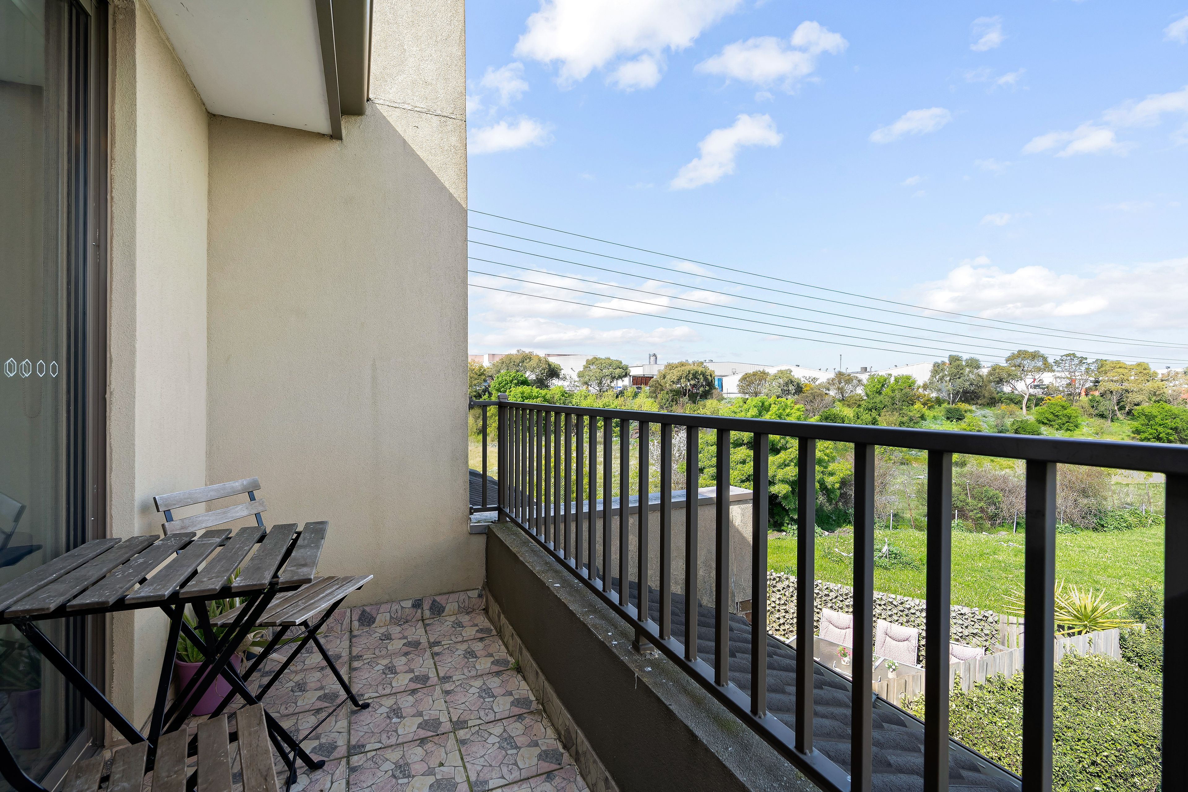 4/12 Merlynston Close — photo 10 of 13
