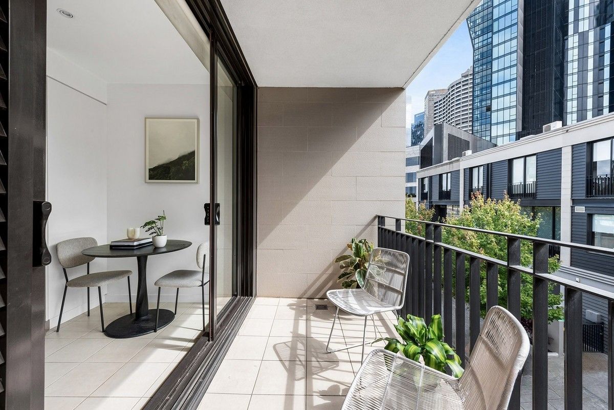 204/33 Cliveden Close — photo 7 of 16
