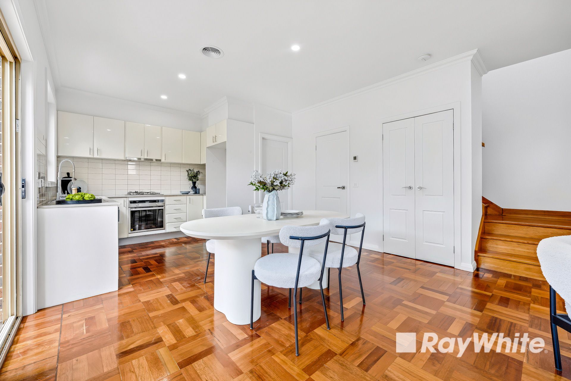 1/23 Macpherson Street — photo 4 of 13