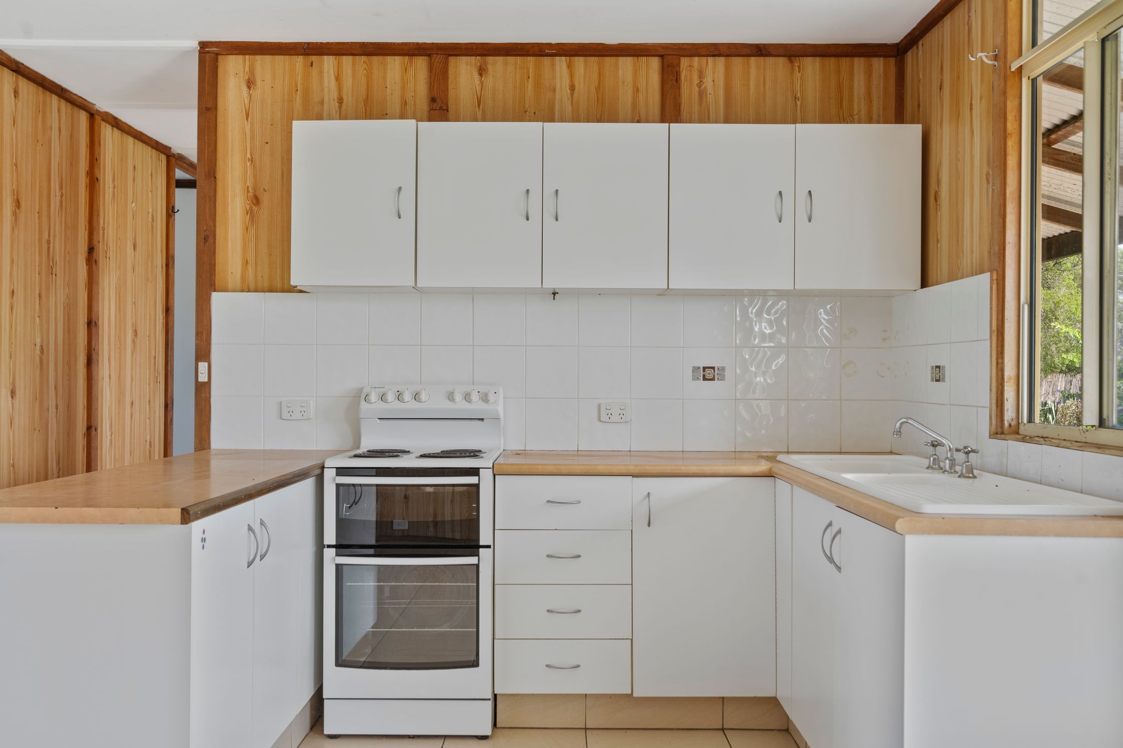 33 Johnson Drive, Lockrose, QLD 4342