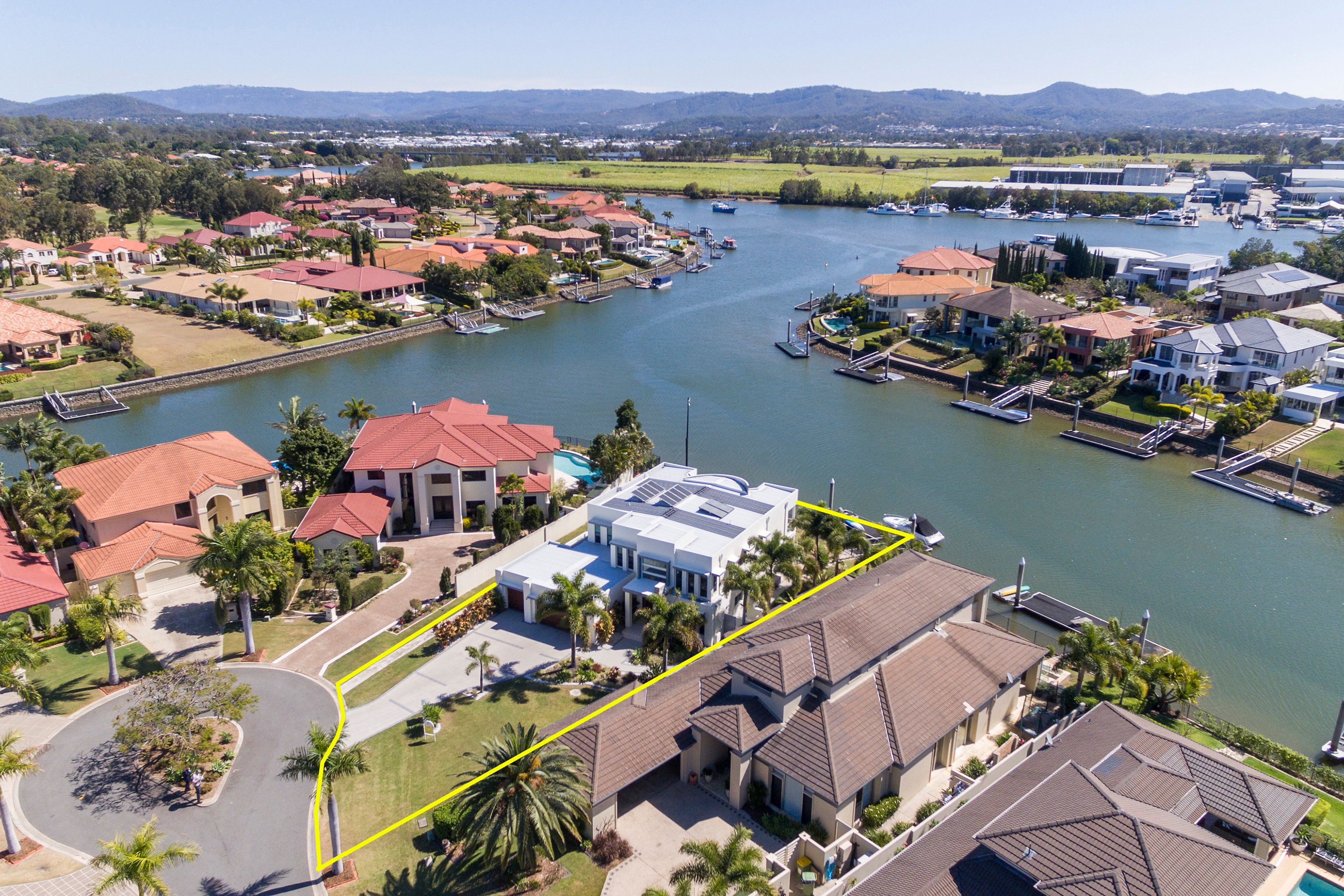 2150 Beaufort Way, Hope Island QLD 4212
