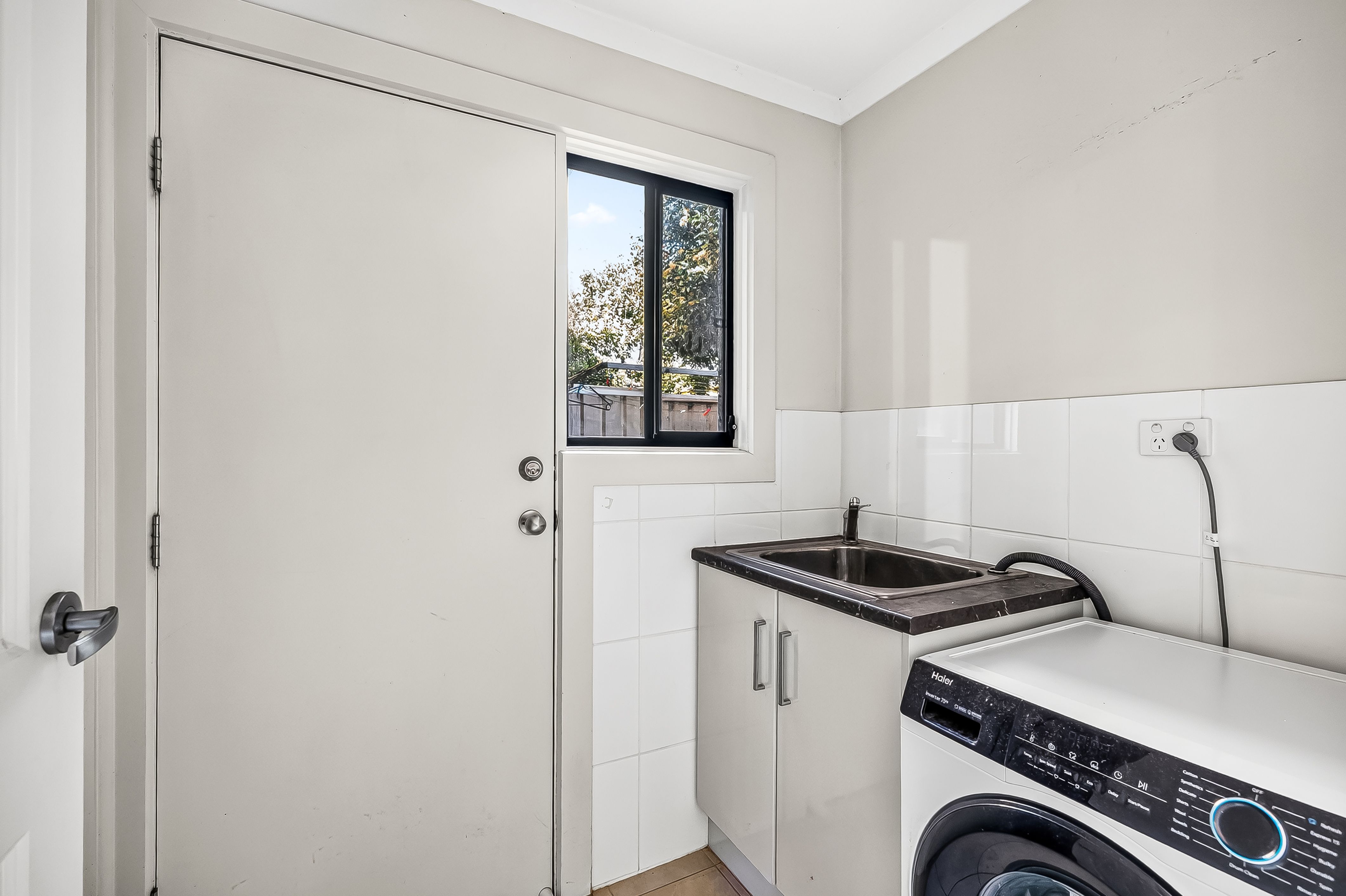 10/46B York Terrace — photo 12 of 14