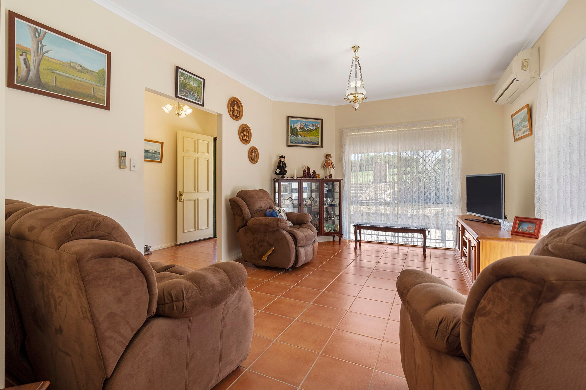 167 Lakes Drive, Laidley Heights, QLD 4341 Sold House Ray White
