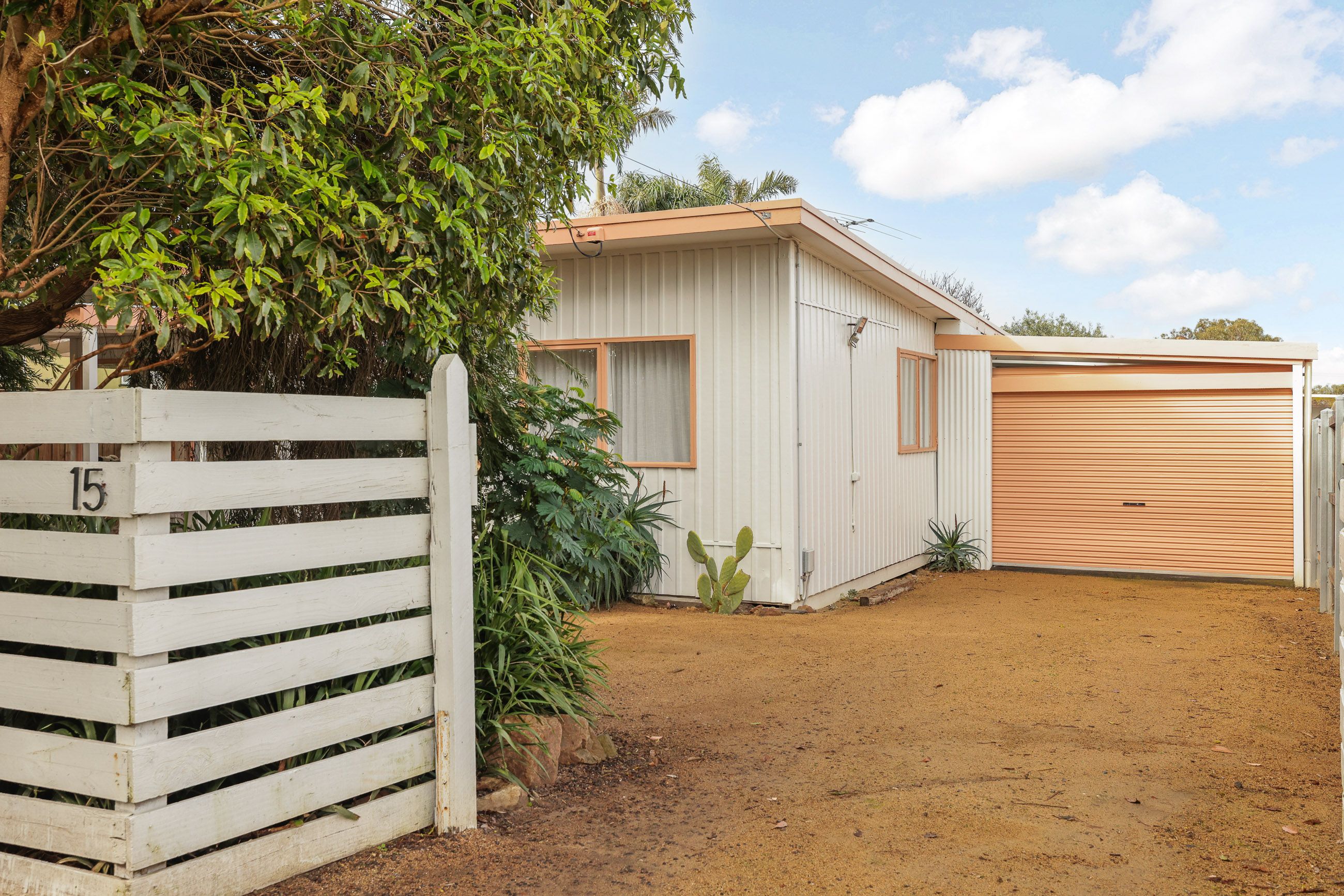 15 Diane Crescent, Wimbledon Heights, VIC 3922