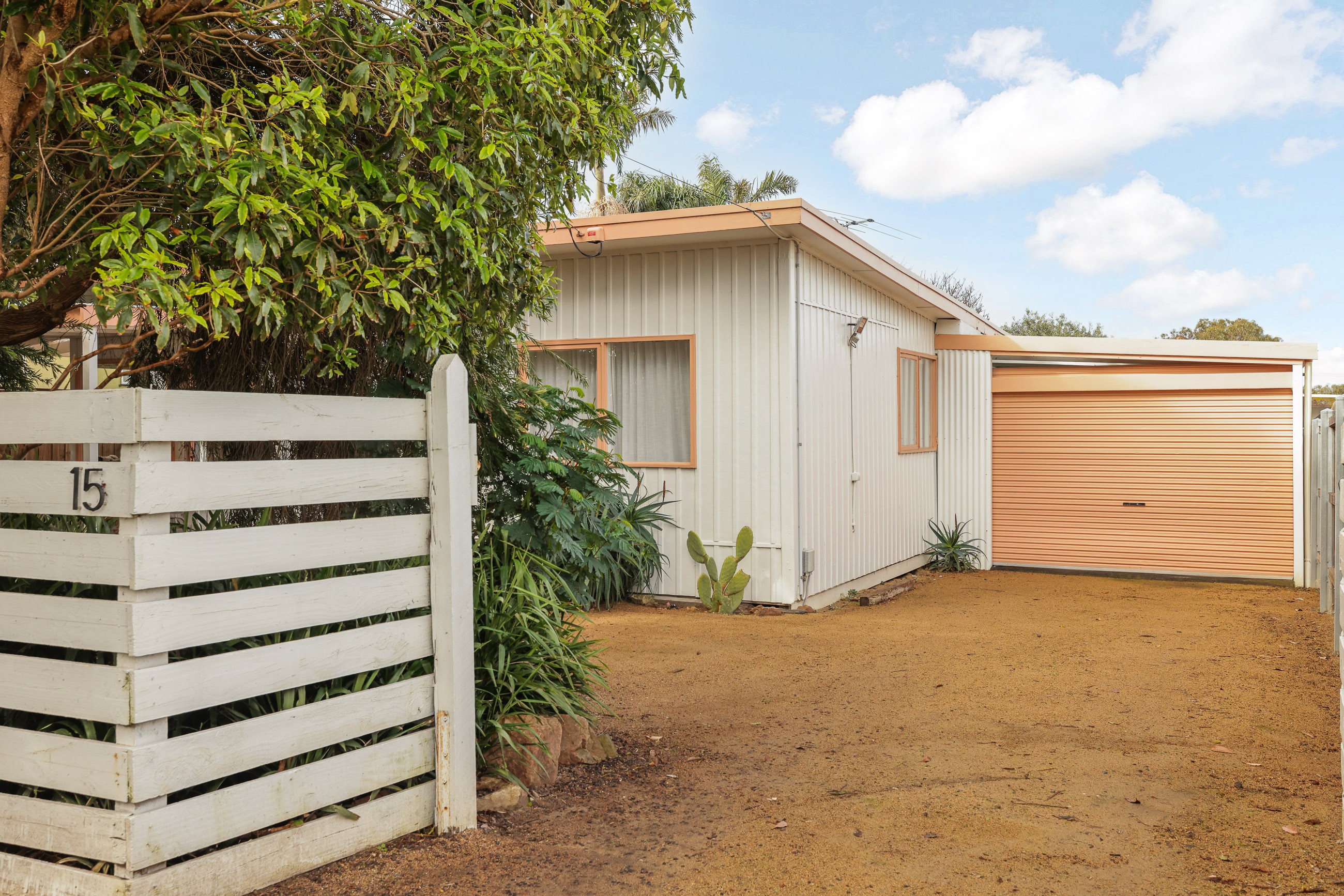 15 Diane Crescent, Wimbledon Heights, VIC 3922
