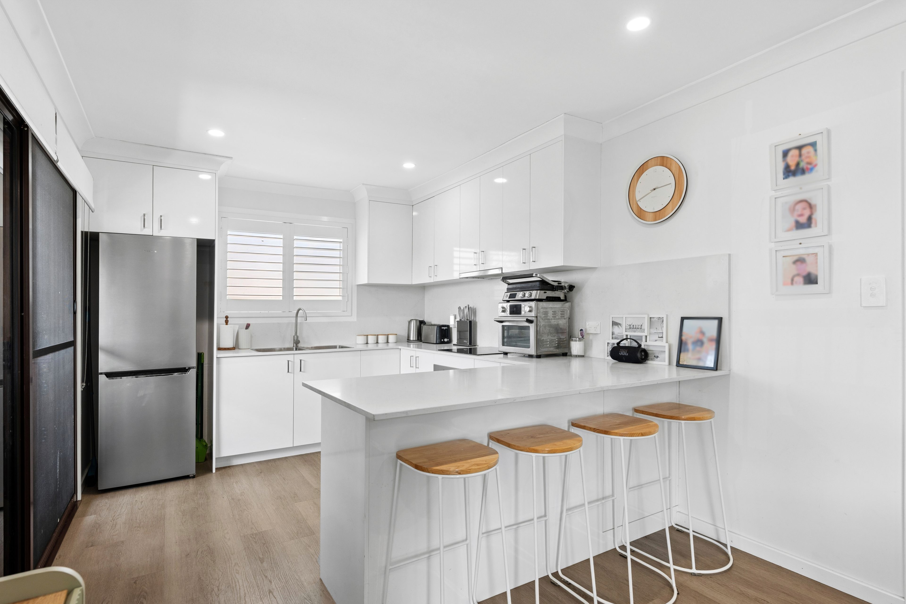 21 Scott Road — photo 5 of 21