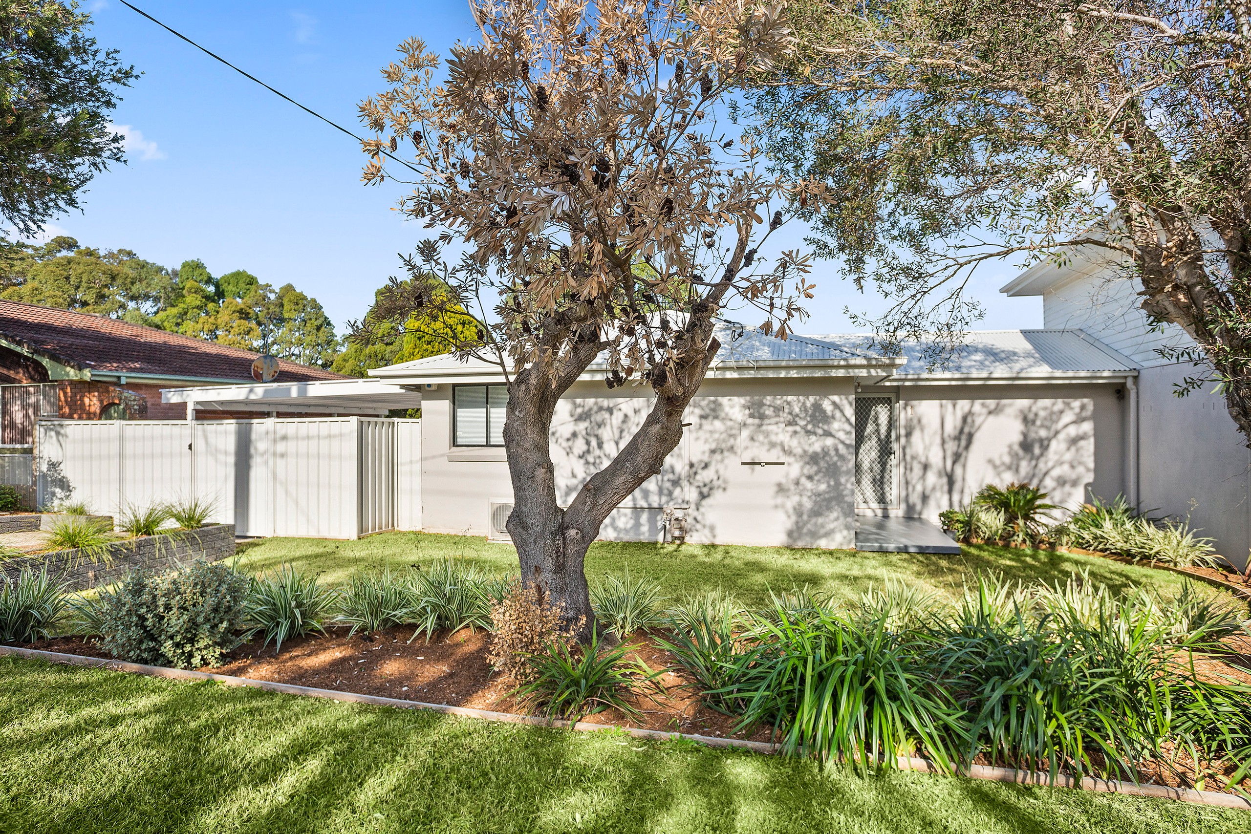 1 McClements Avenue, Mount Warrigal, NSW 2528