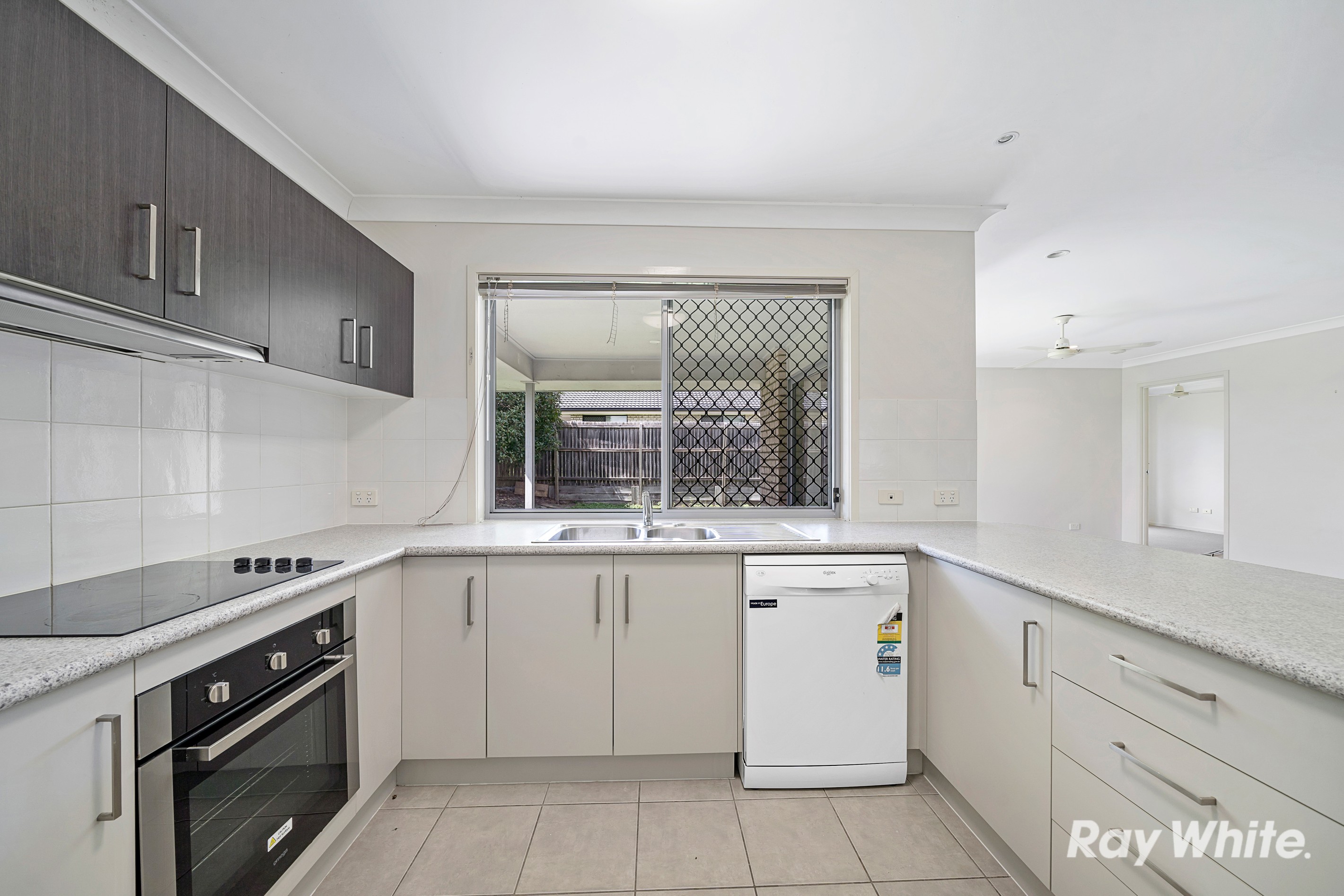 8 Lucy Street, Marsden, QLD 4132