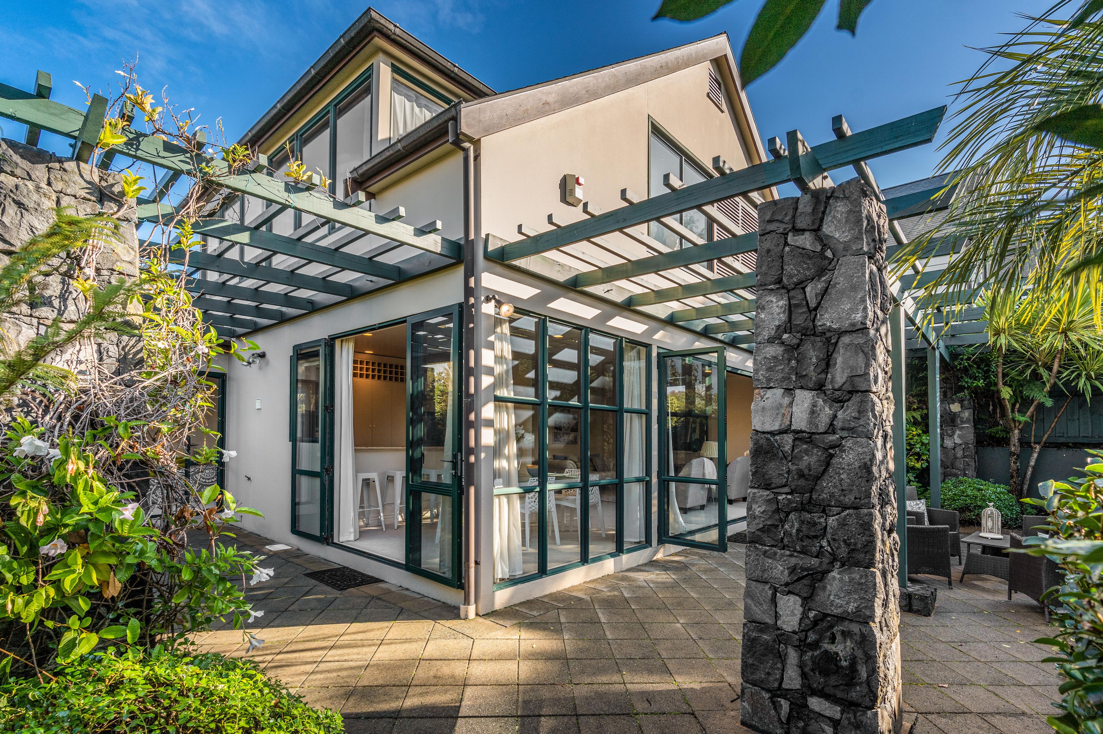 15c Chatfield Place, Remuera, Auckland City