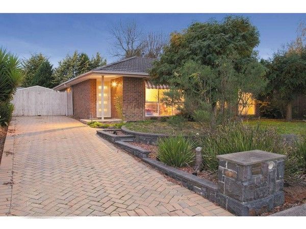 15 Watermoor Avenue, Kilsyth South, VIC 3137