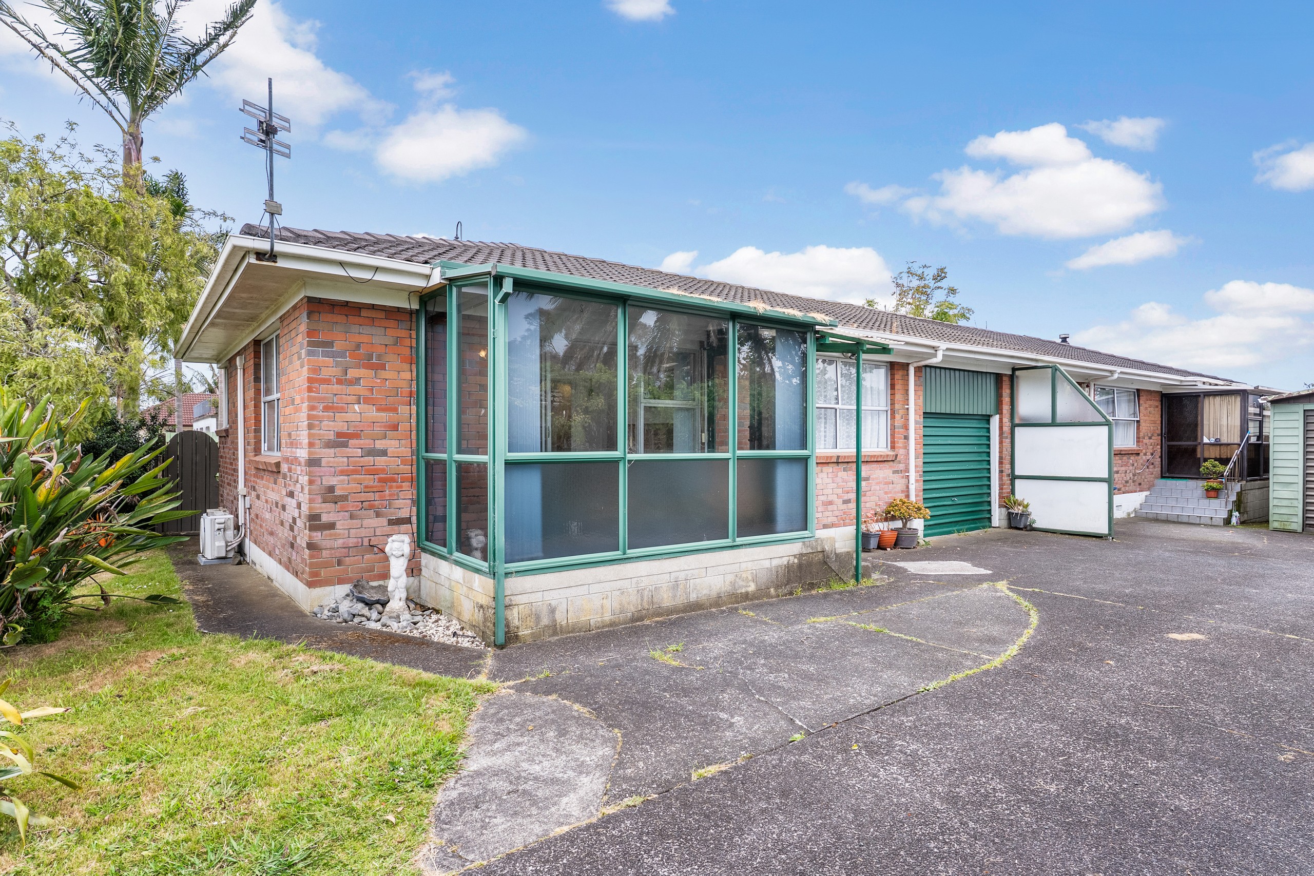 1/10 Frank Evans Place, Henderson, Waitakere City