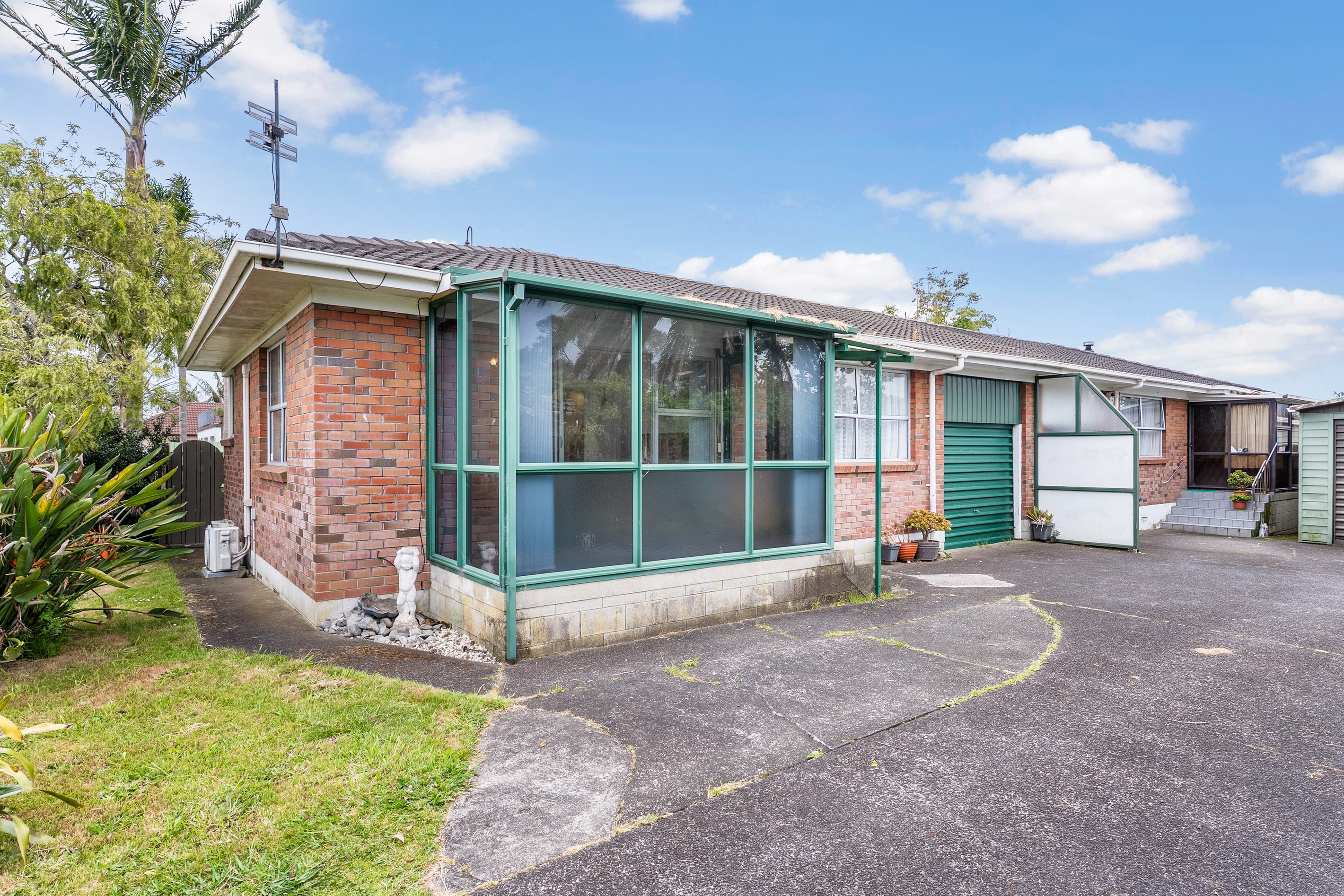 1/10 Frank Evans Place, Henderson, Waitakere City