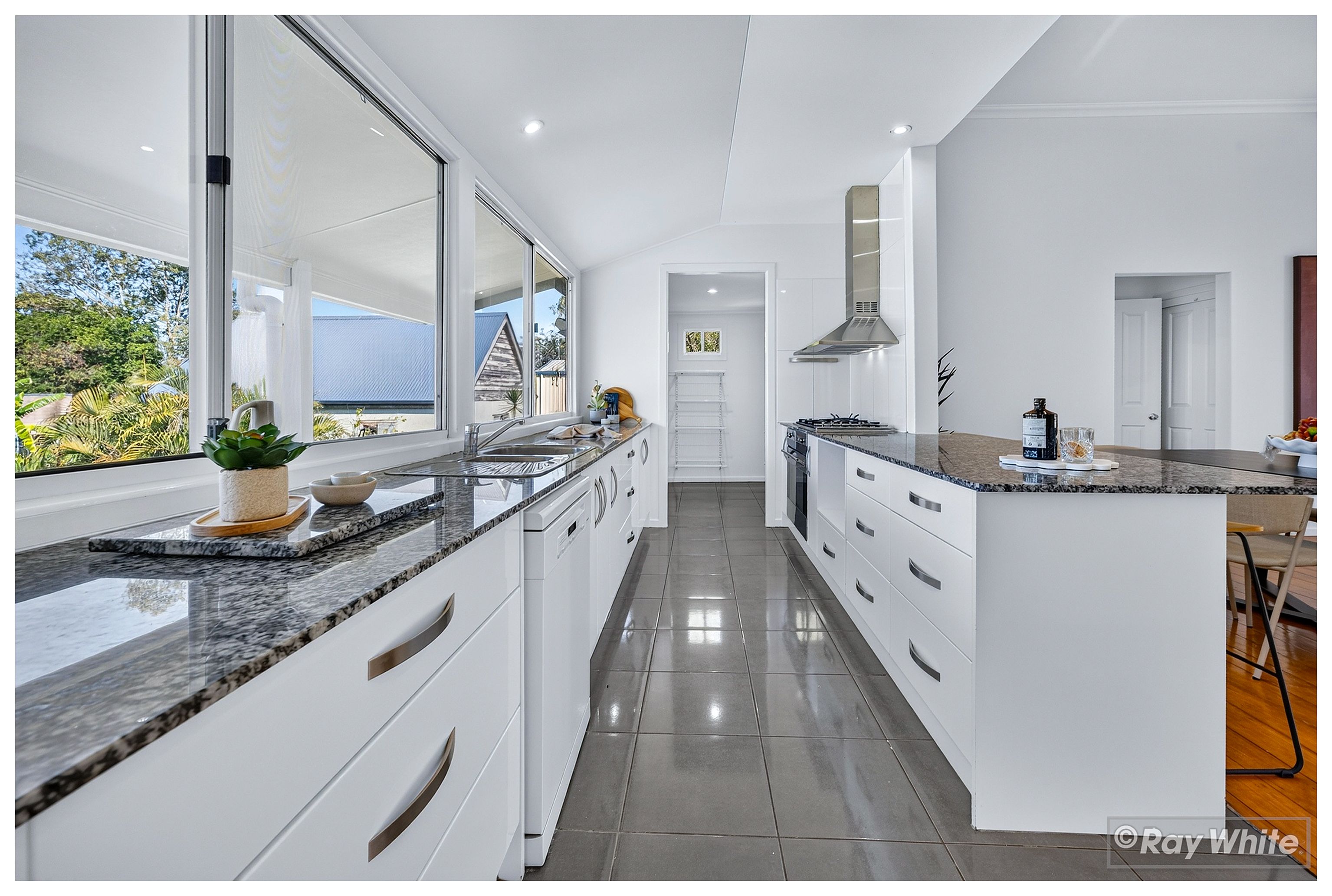 47 Murray Street — photo 8 of 30