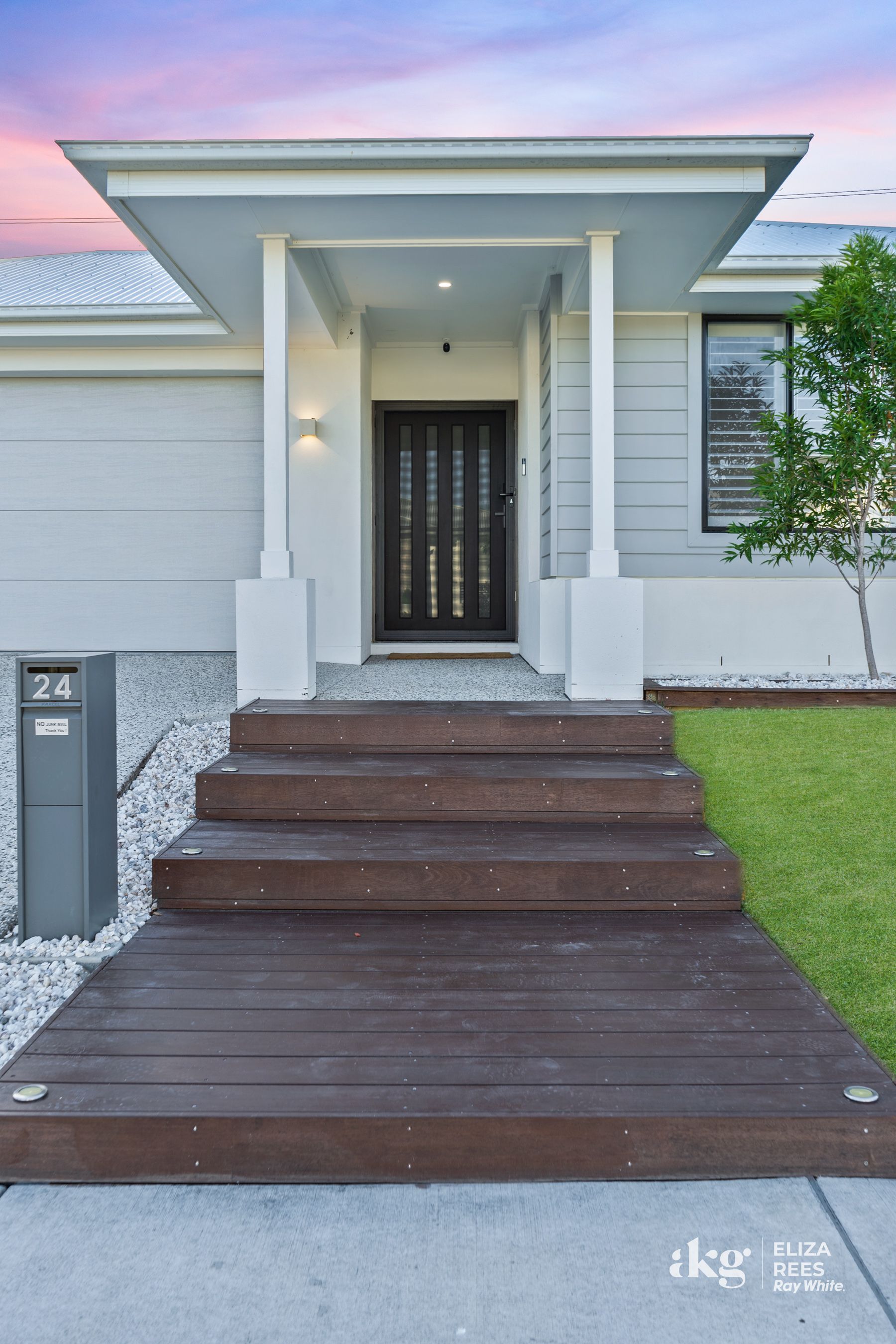 24 Amber Circuit, Greenbank, QLD 4124