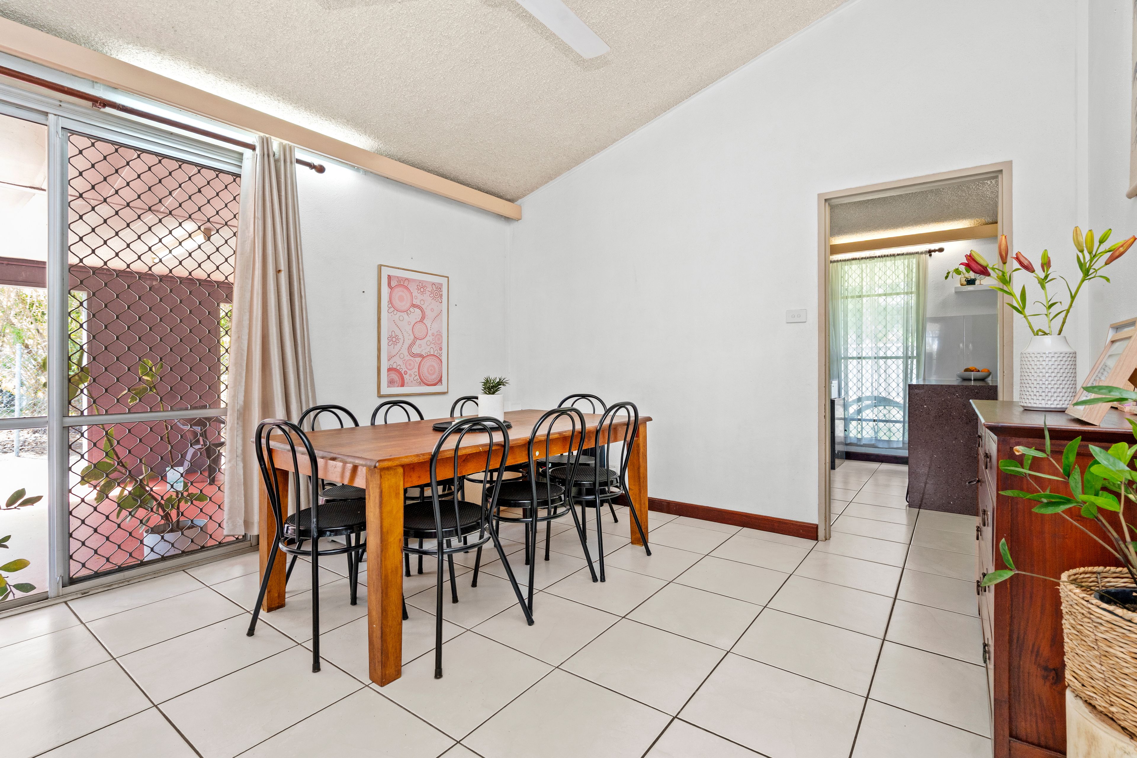 17 Tennison Crescent — photo 7 of 16