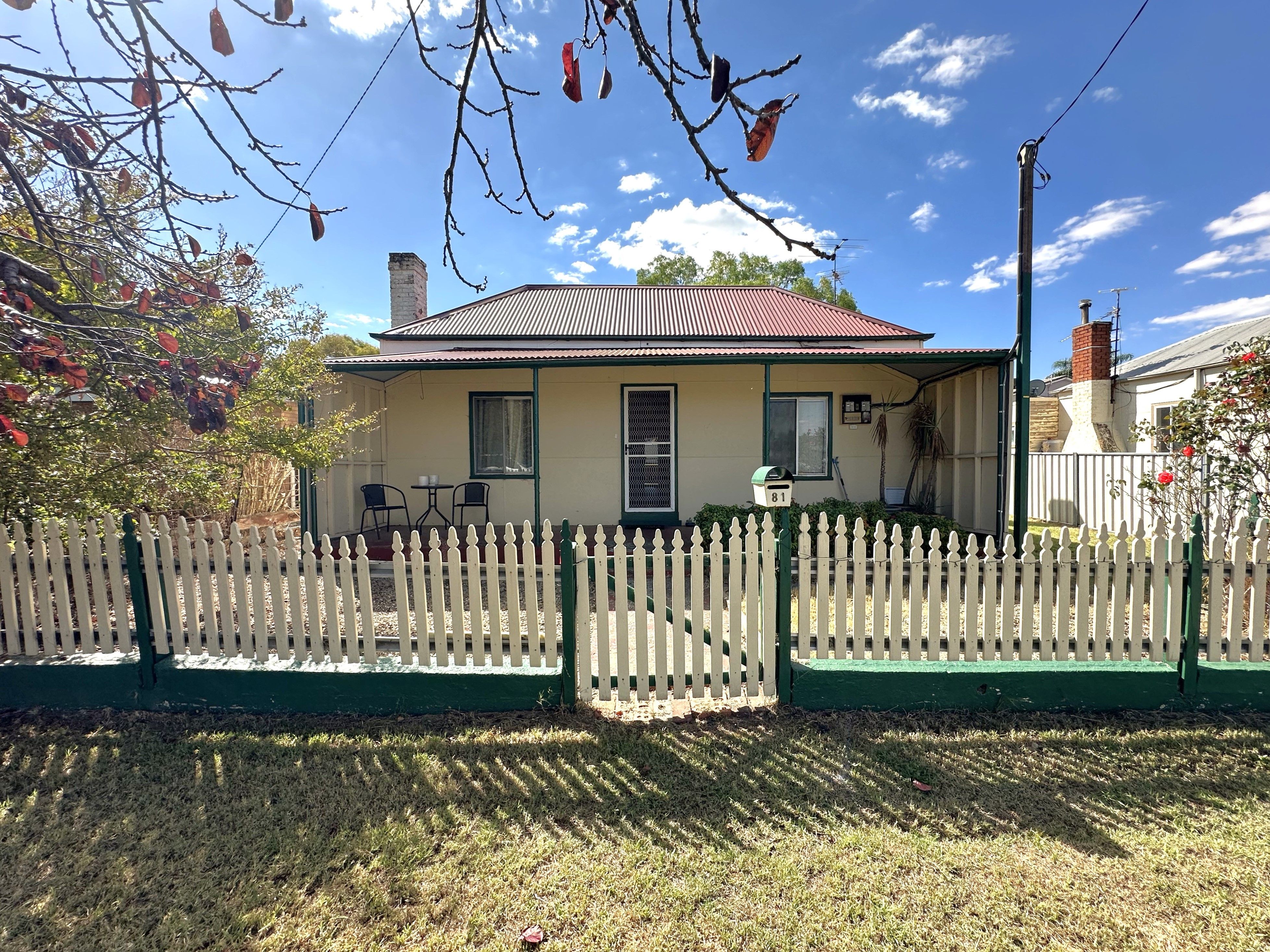 81 Edwards Street, Young NSW 2594