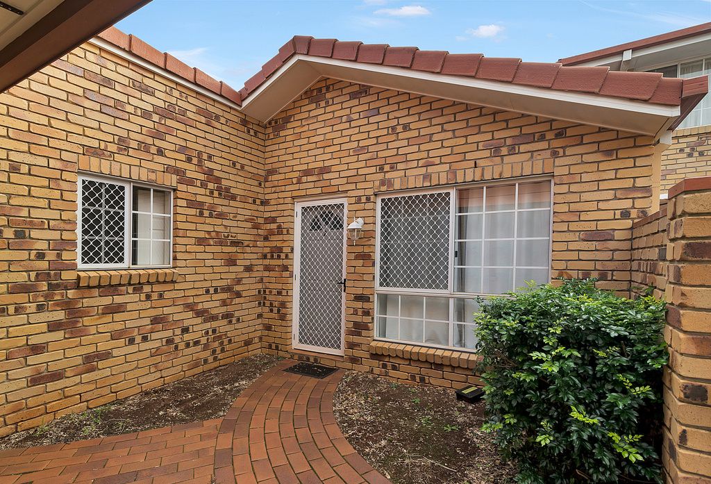 2/7-9 Danica Court, Kearneys Spring, QLD 4350