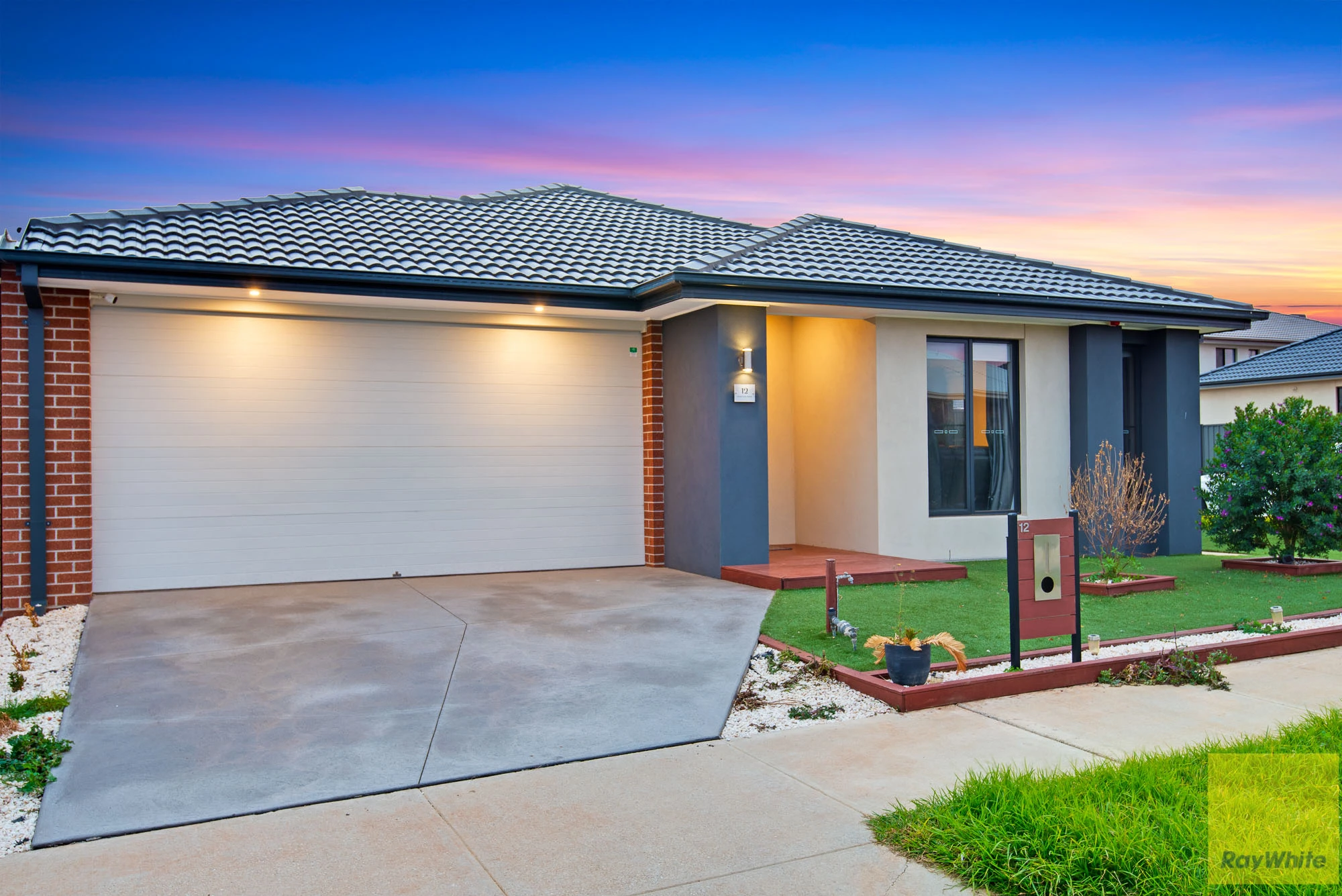 12 Dewpond Drive, Truganina, VIC 3029