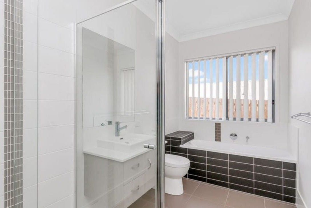 30 Essington Mews, Leichhardt, QLD 4305