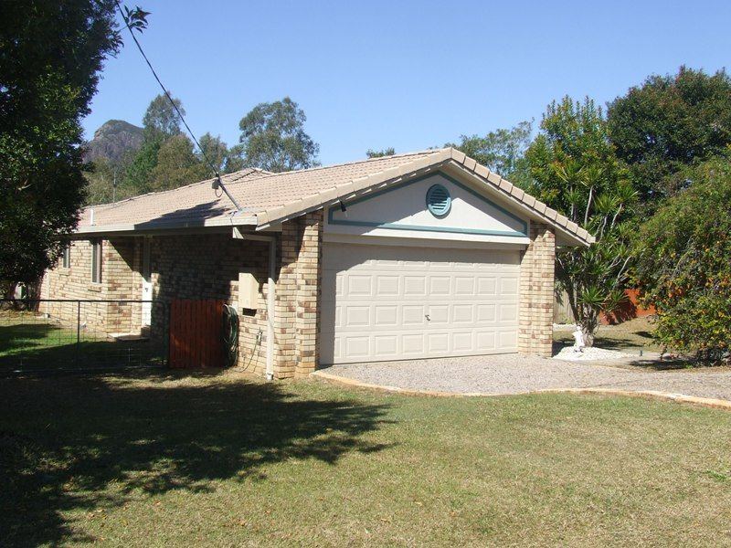 6 Mountain View Place, Glass House Mountains, QLD 4518