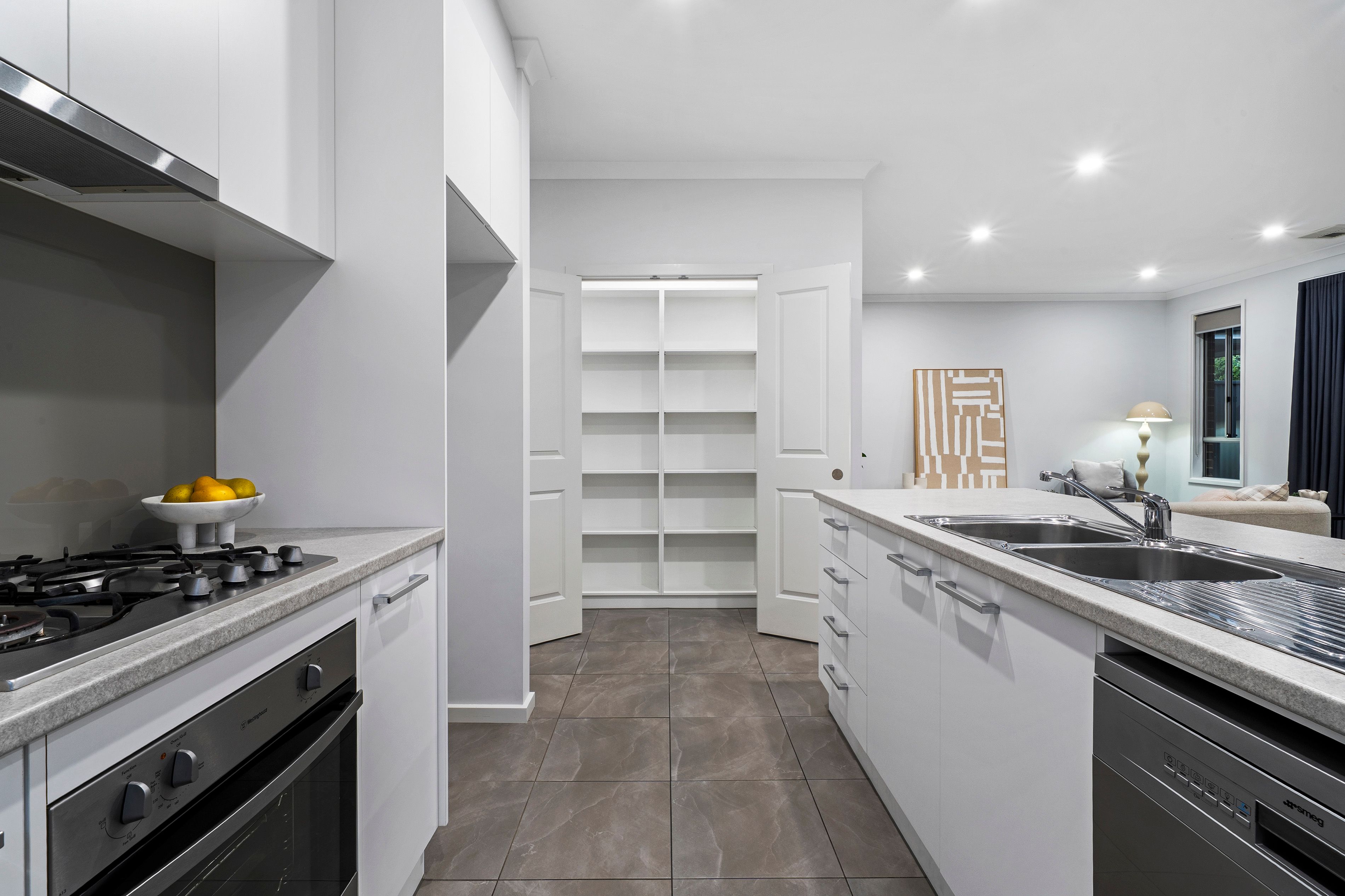 8 Cedarwood Grove — photo 4 of 20