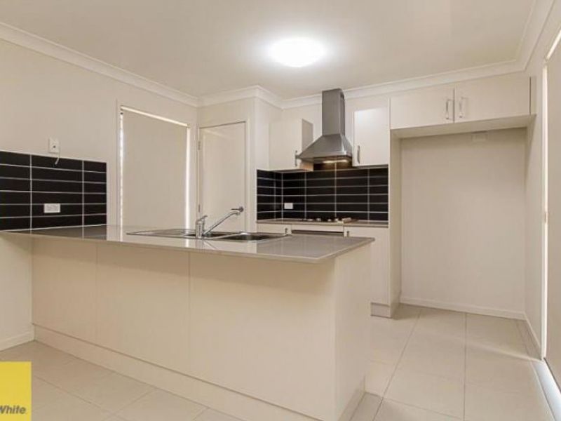15 Combs Street, Yarrabilba, QLD 4207