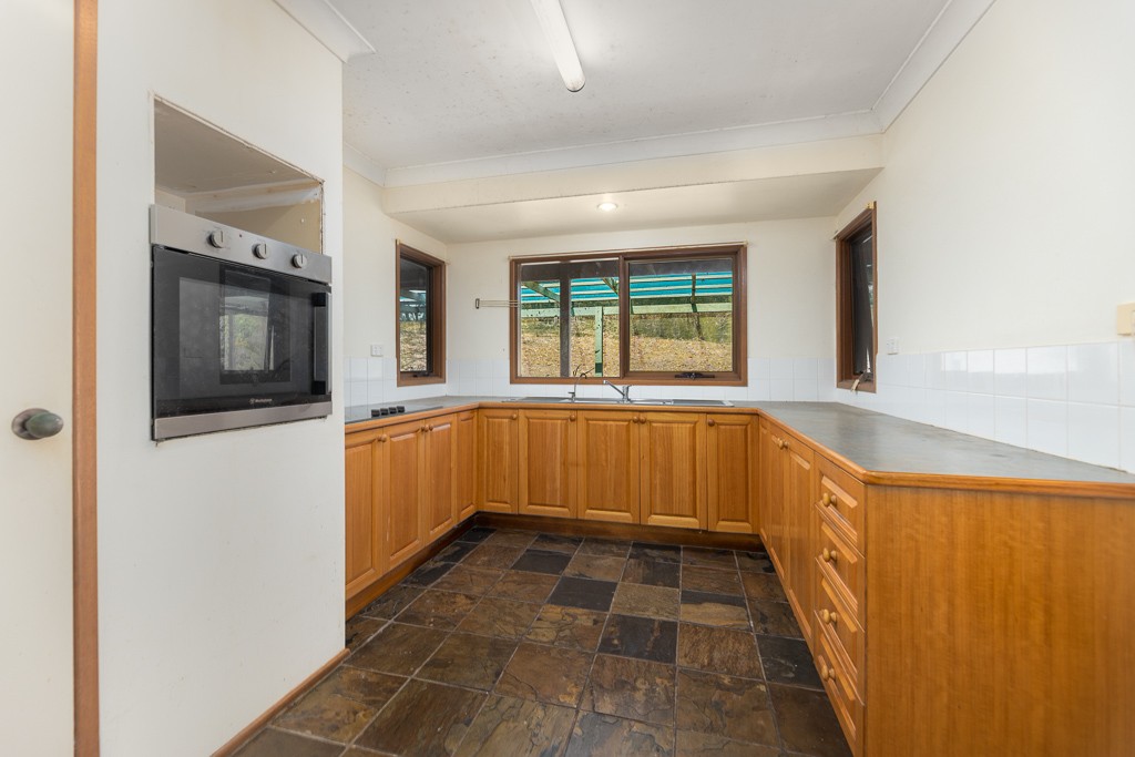302 Mount Kilcoy Road, Mount Kilcoy, QLD 4515