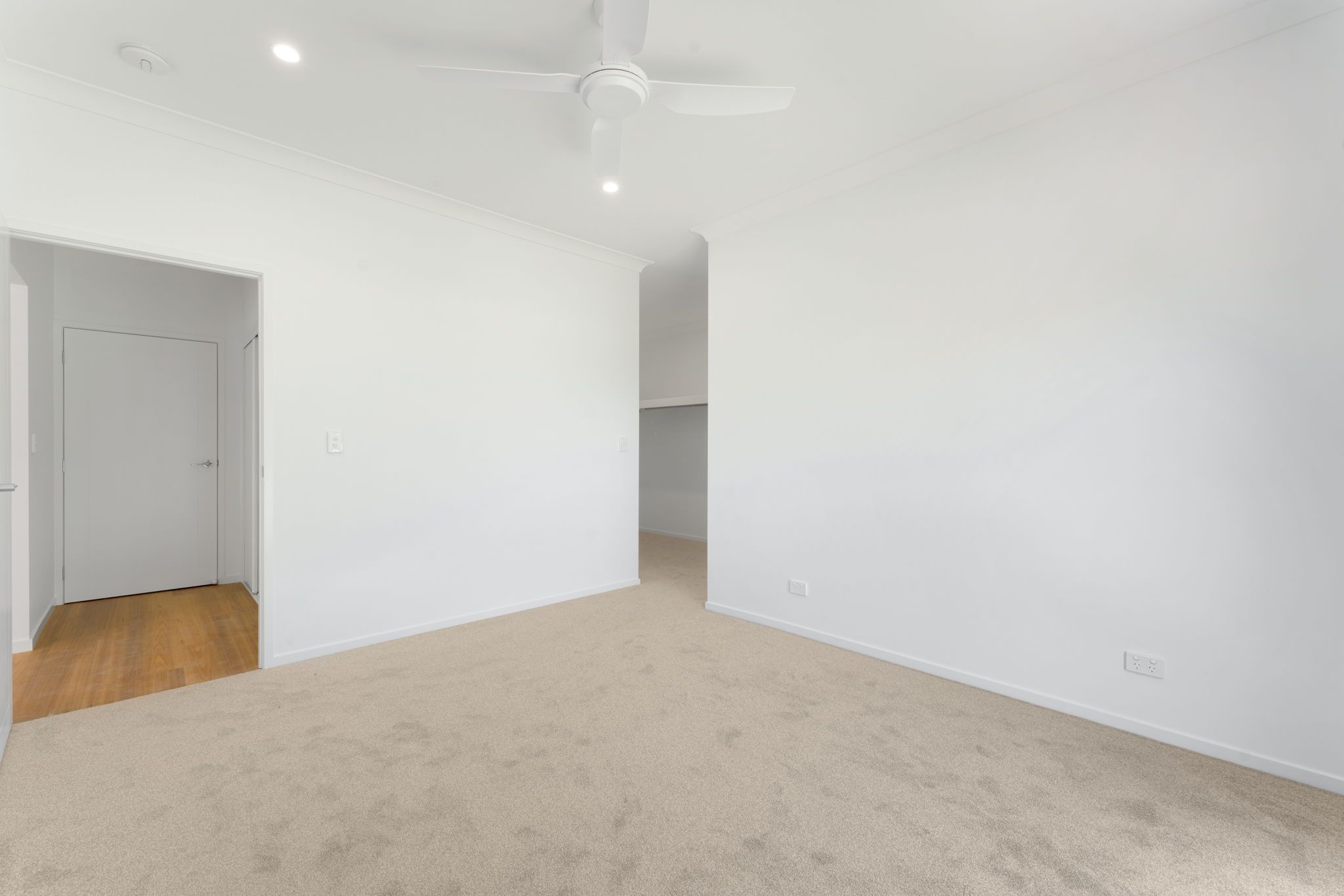 8B Woodview Street — photo 15 of 16