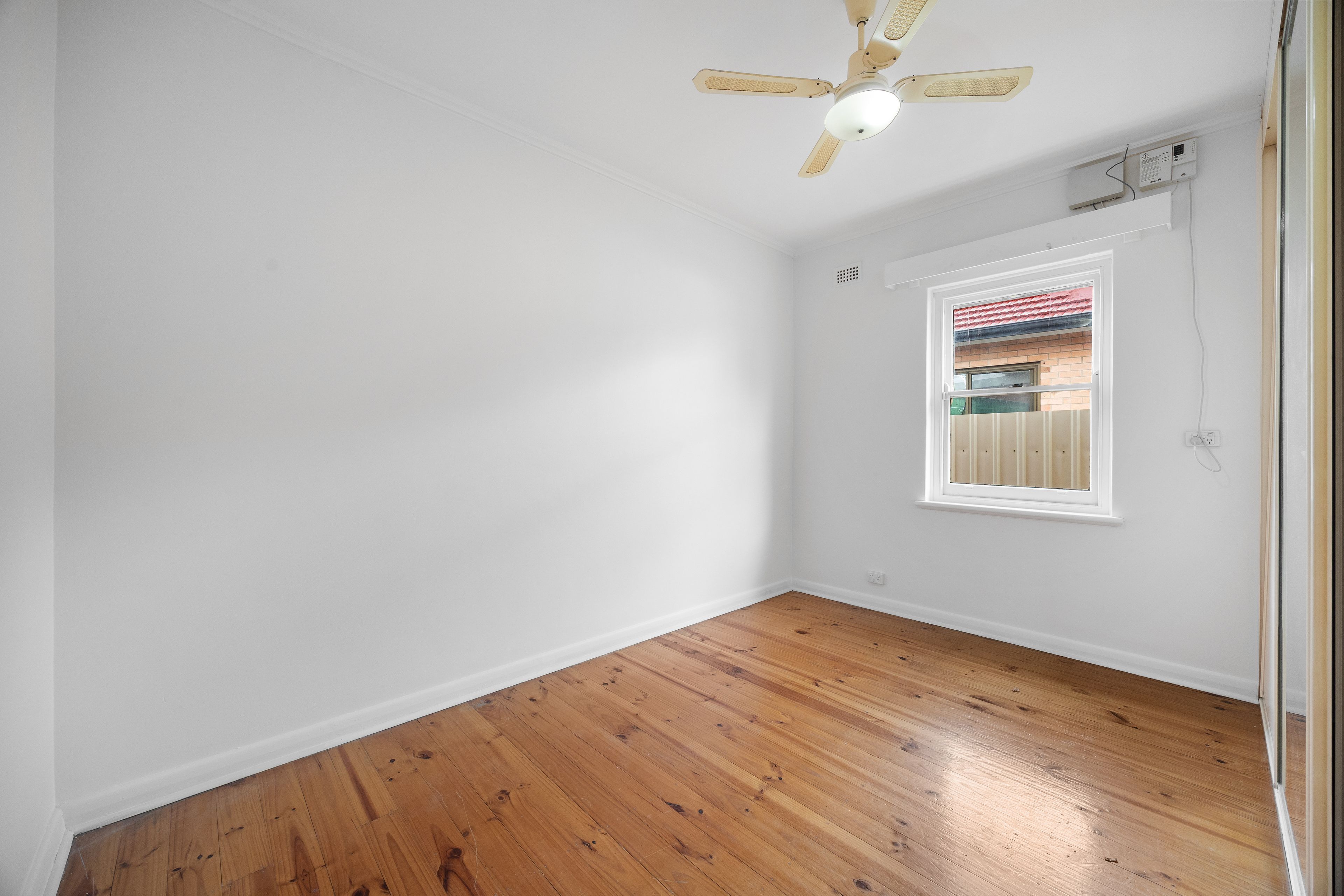 22 Kitchener Street — photo 8 of 11