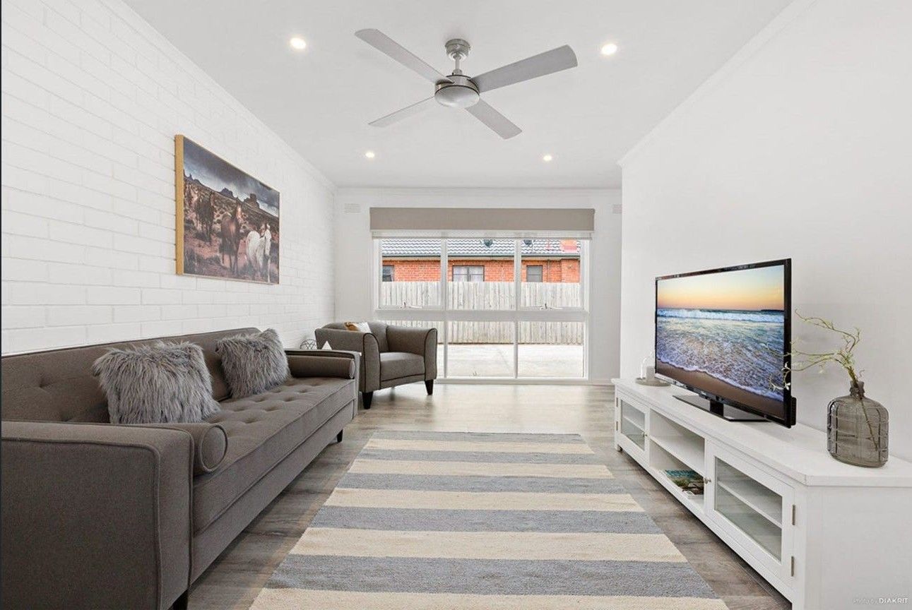 2/33 Clovelly Avenue — photo from Ray White Glenroy