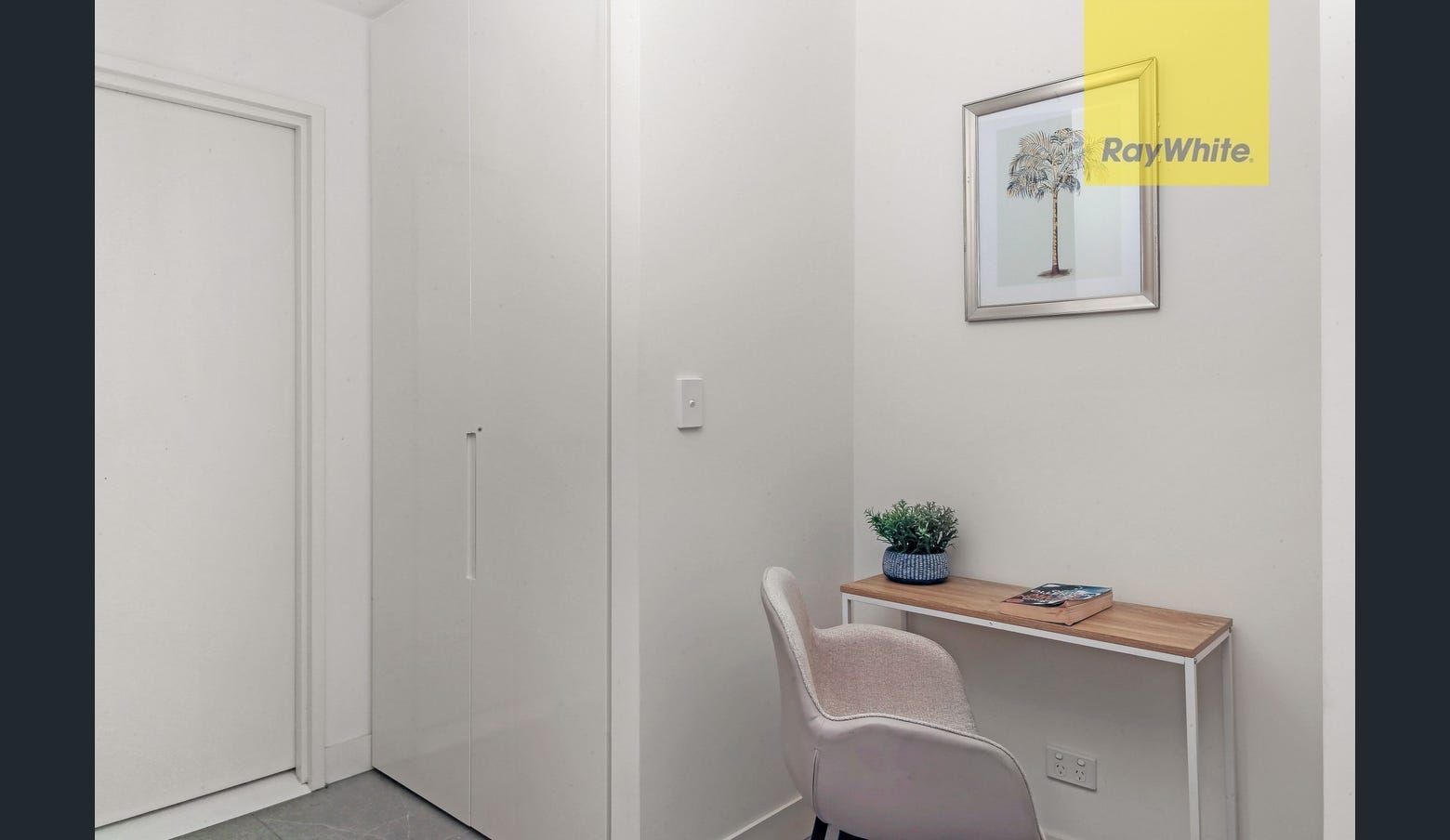 509D/1 Broughton Street — photo 5 of 15