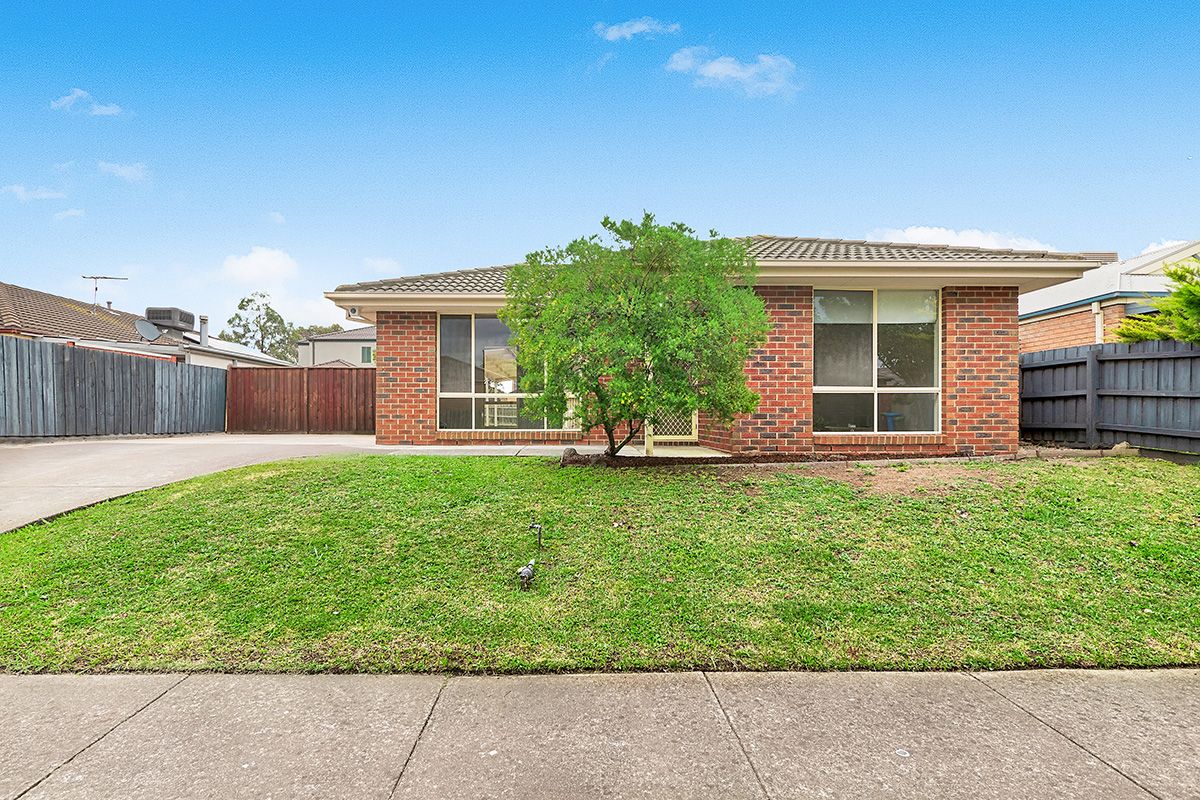3 Genoa Way, Cranbourne West VIC 3977