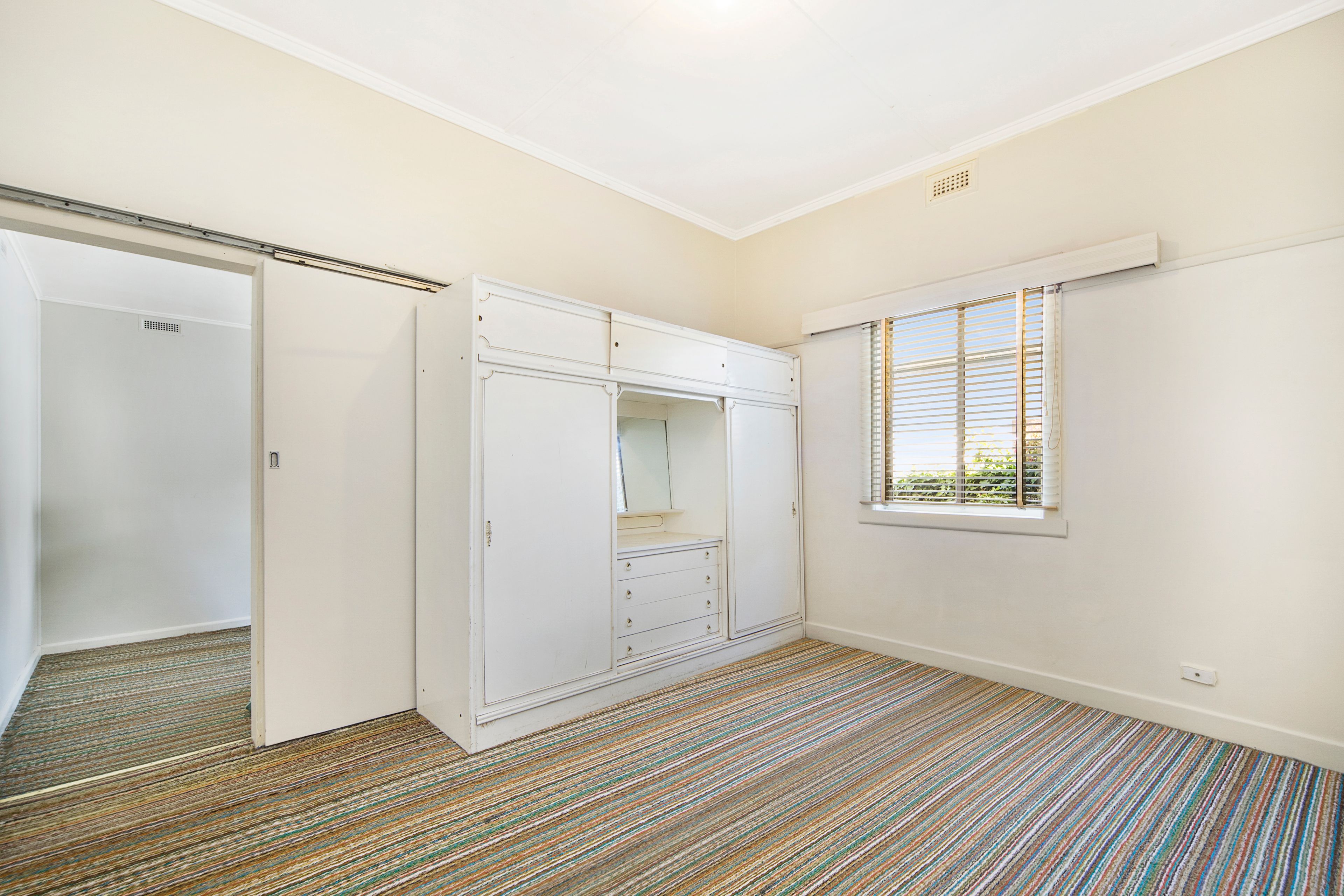 15 Birdwood Avenue, Sebastopol, VIC 3356