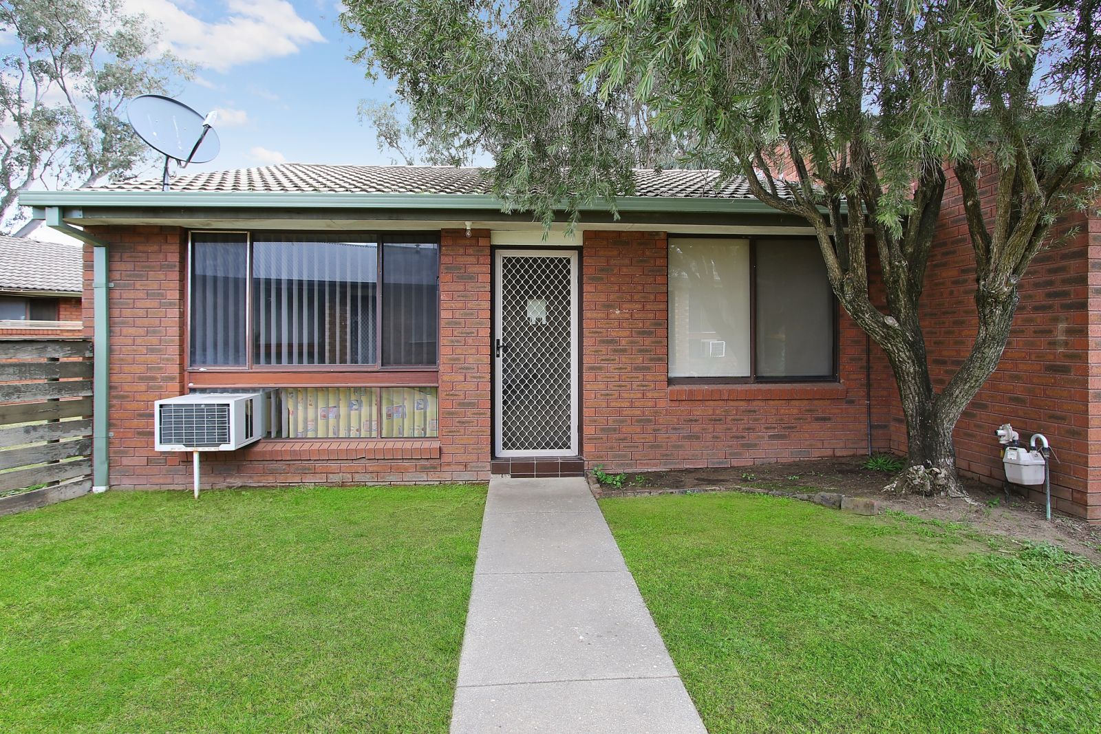 604 Hague Street, Lavington NSW 2641