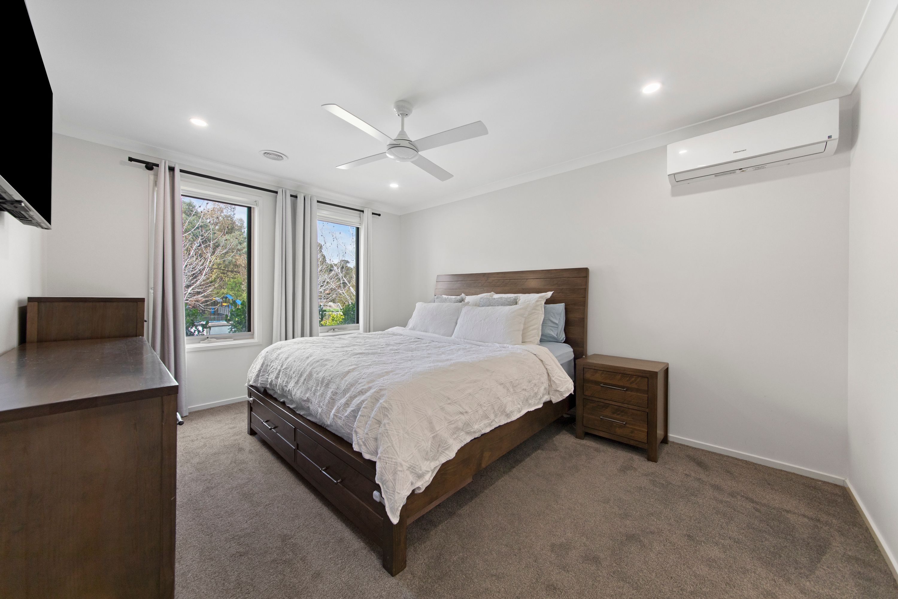 128 Windermere Boulevard — photo 4 of 27