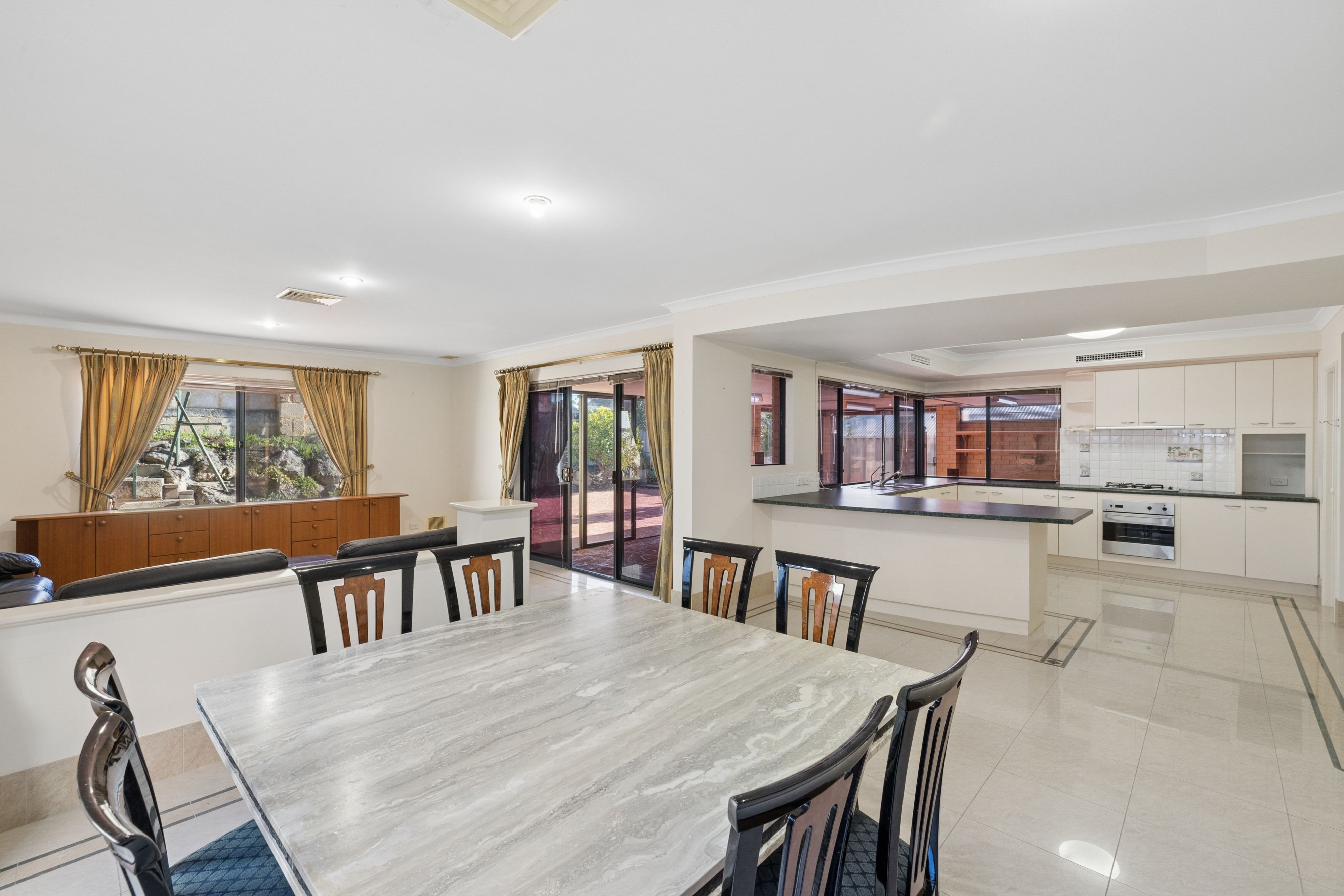 57 Mofflyn Circle — photo 8 of 30