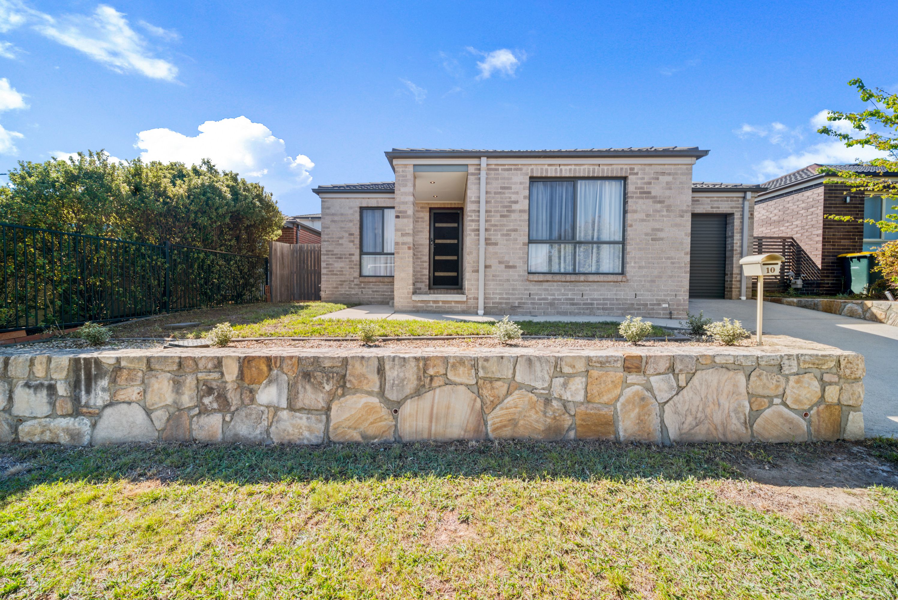 10 Hinde Street, Franklin, ACT 2913
